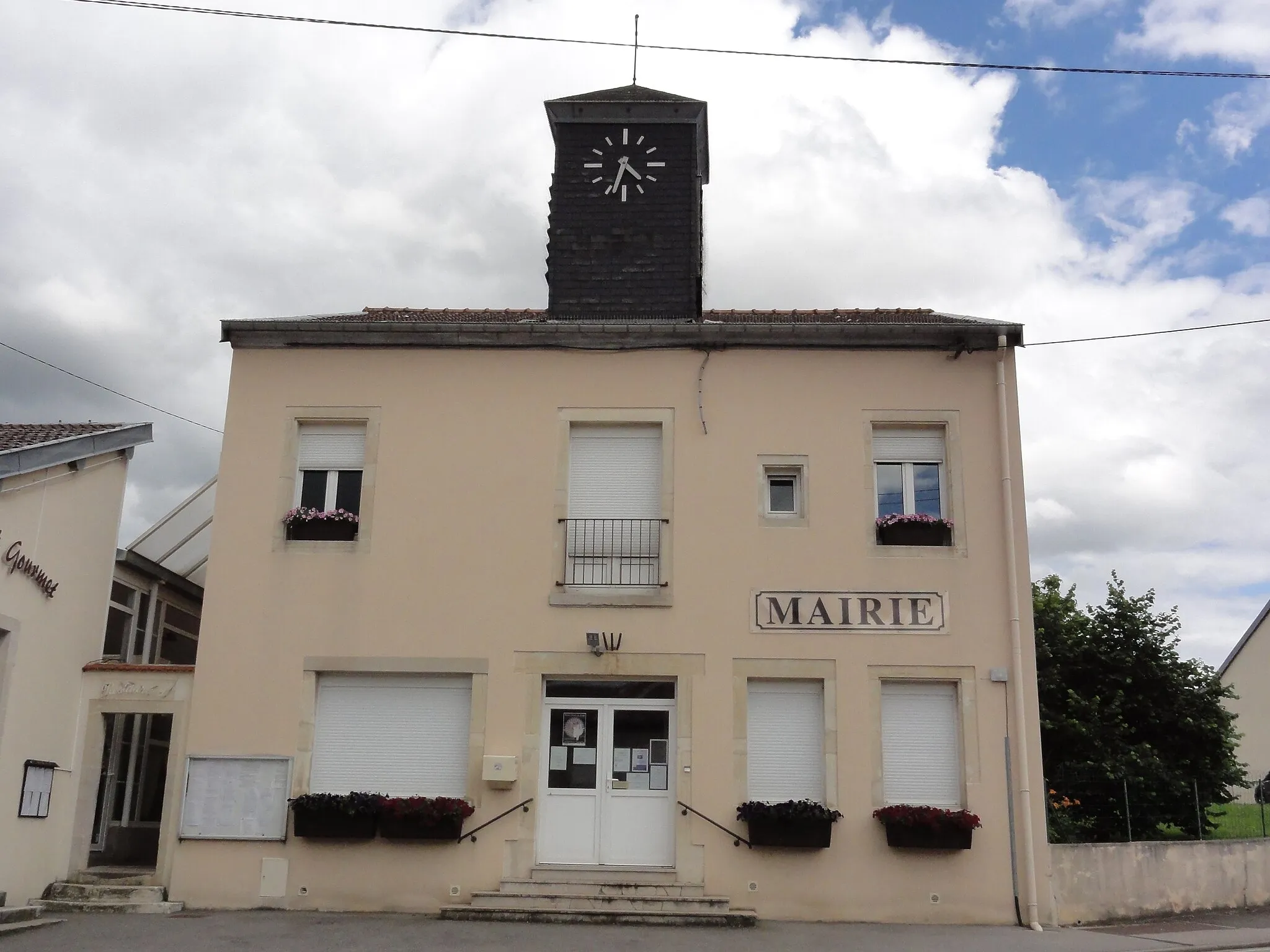 Photo showing: Ville-en-Vermois (M-et-M) mairie