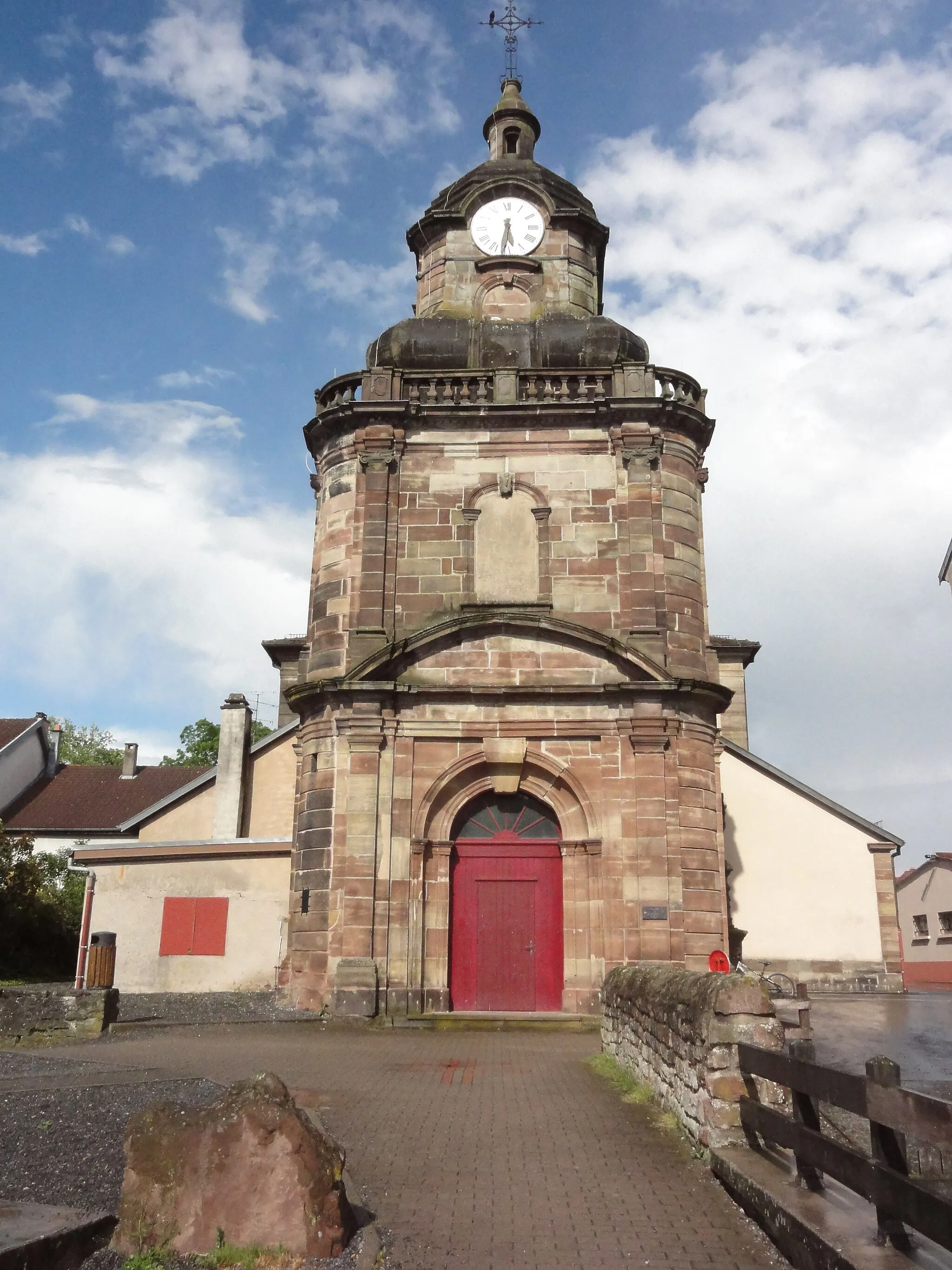 Photo showing: Niderviller (Moselle) église façade du clocher