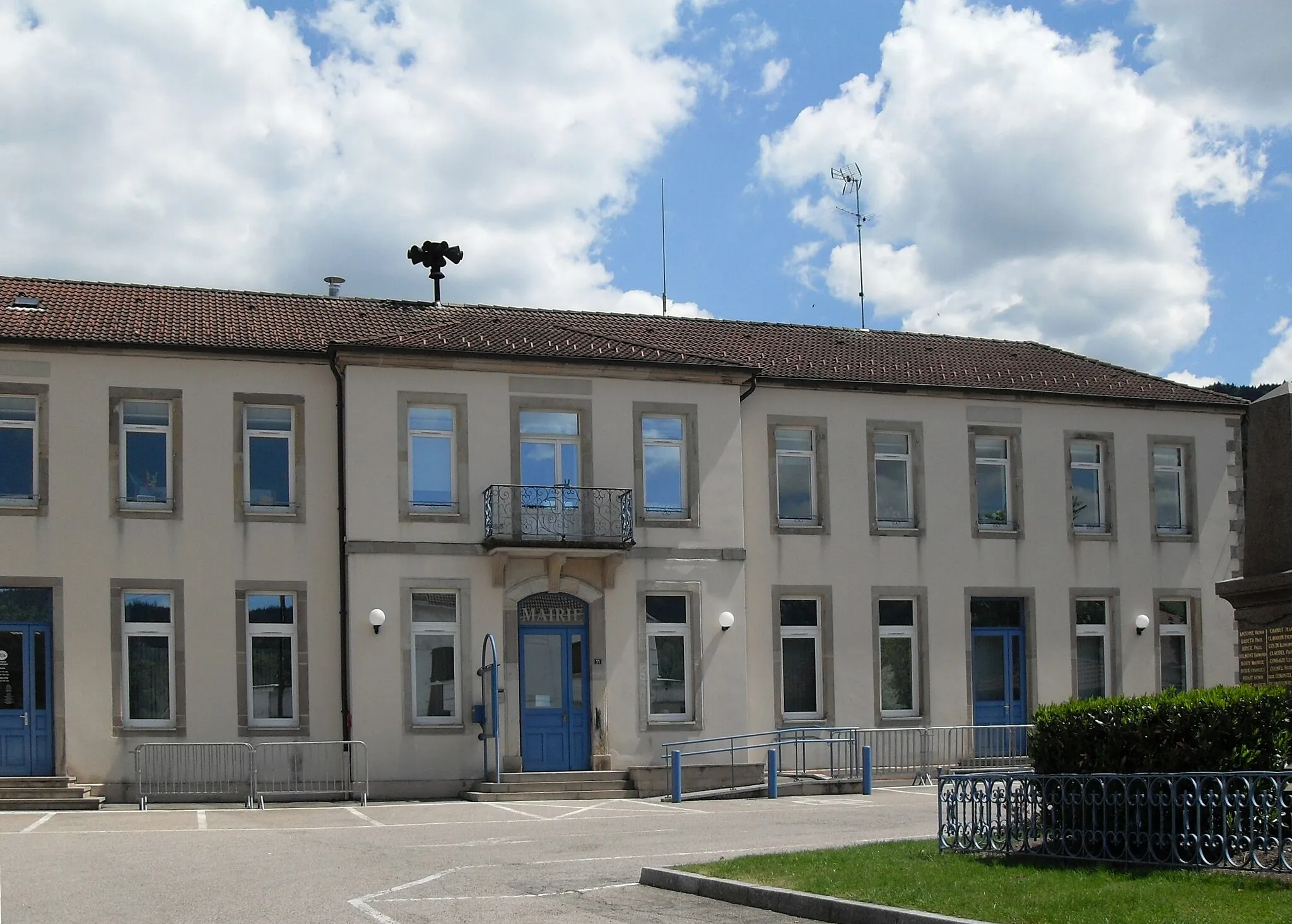 Photo showing: La mairie de Vecoux