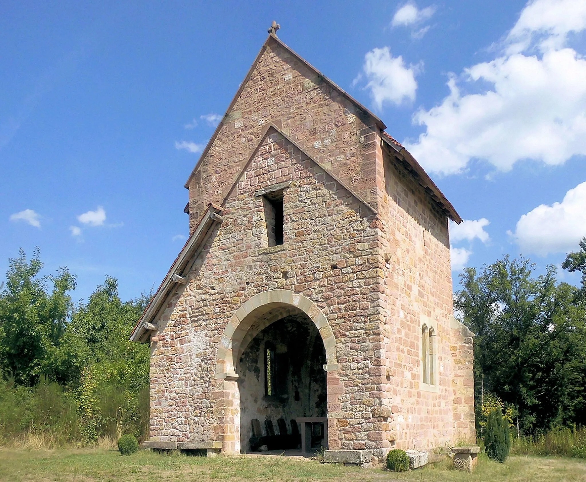 Photo showing: La chapelle Saint-Jean du XIIIe siècle à Bertrichamps