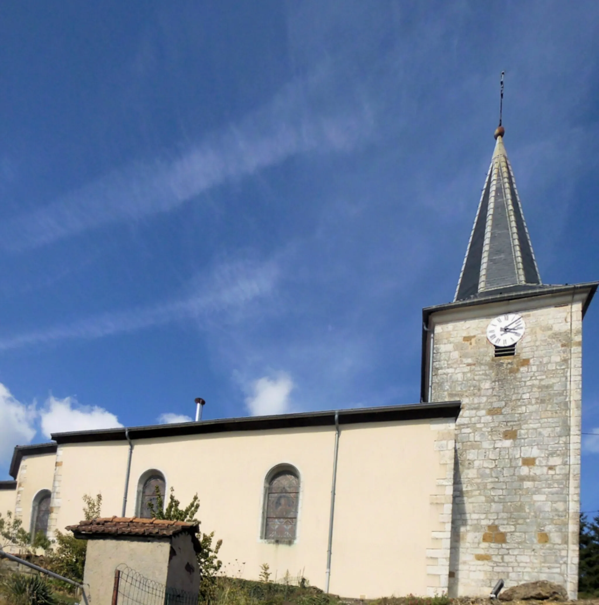 Photo showing: L'église Saint-Georges de Beuvezin, côté sud