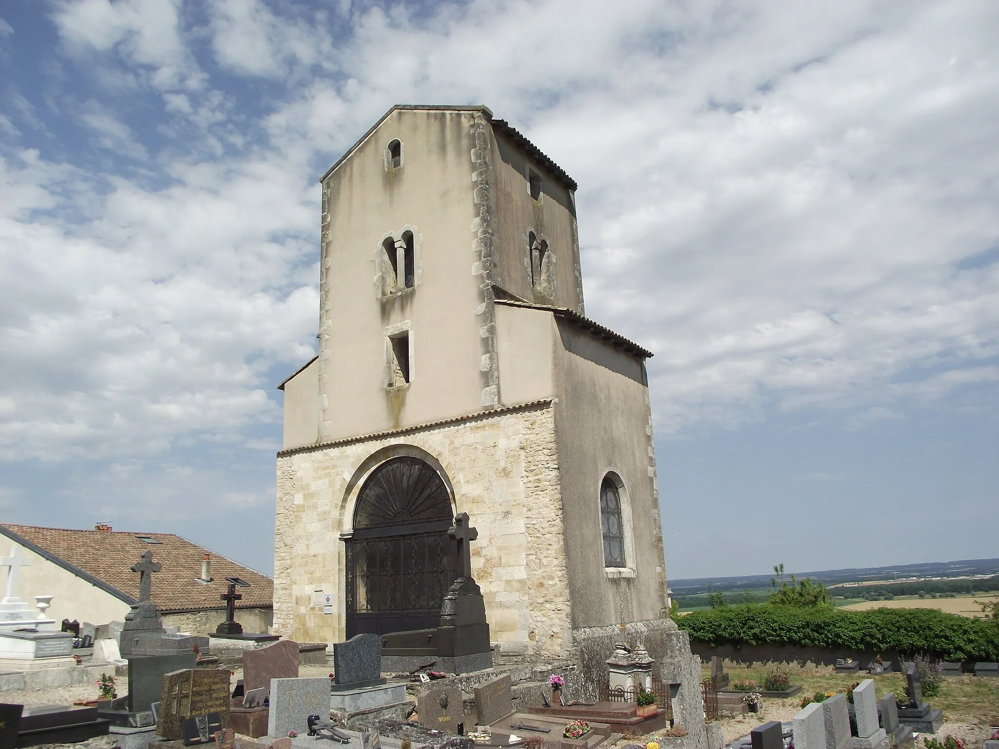 Photo showing: Chapelle Saint Martin XII eme, c'est l'ancienne église paroissiale.