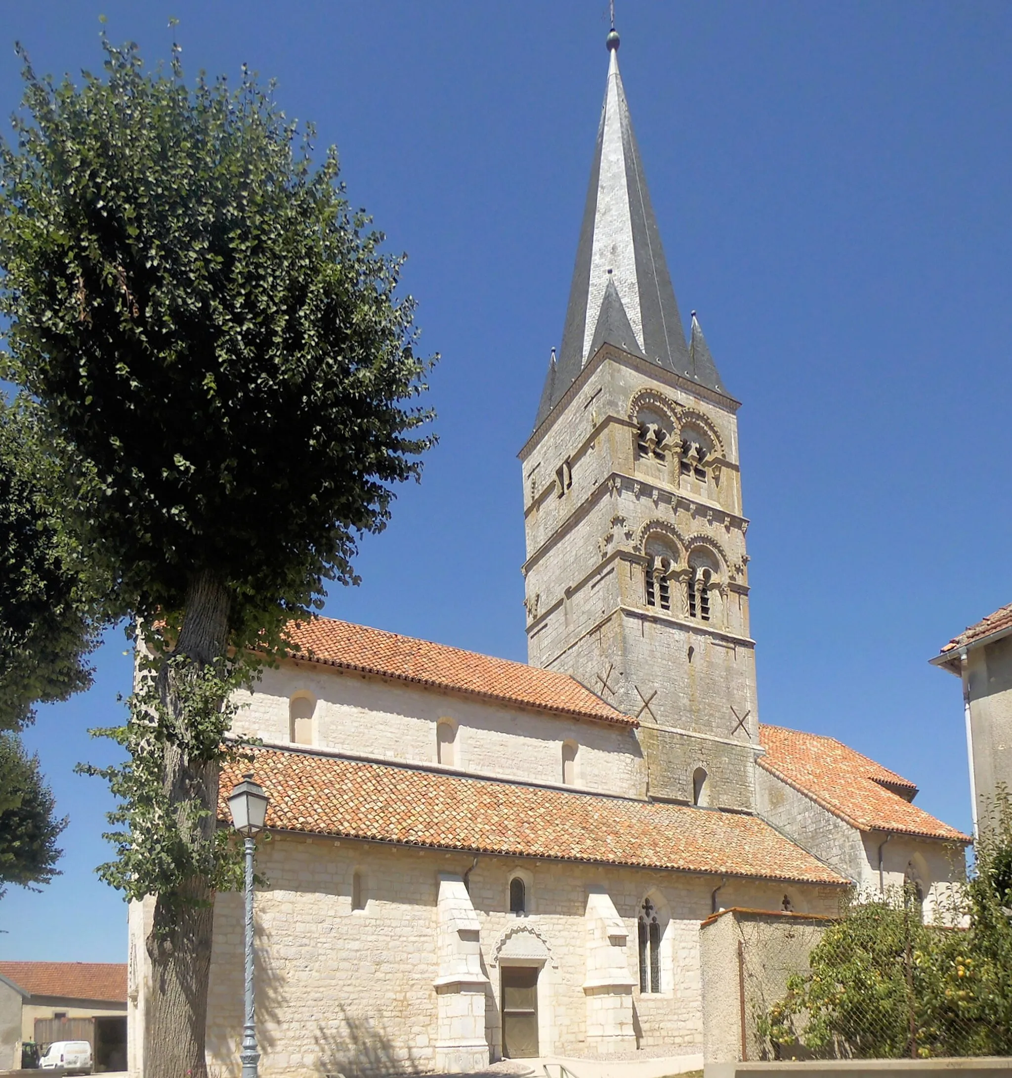 Photo showing: L'église de l'Assomption-de-Notre-Dame à Coussey, côté sud
