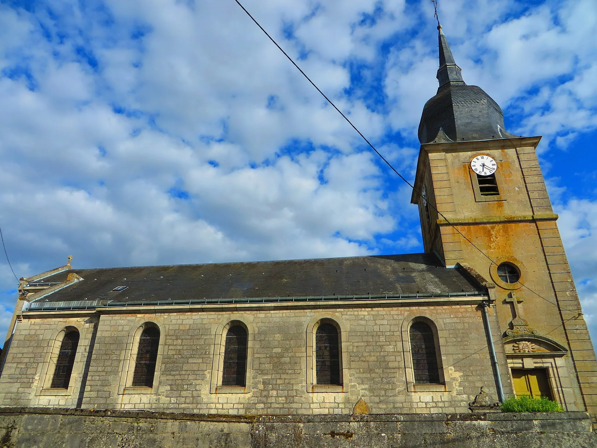Photo showing: Ambly-sur-Meuse L'église Saint-Martin.