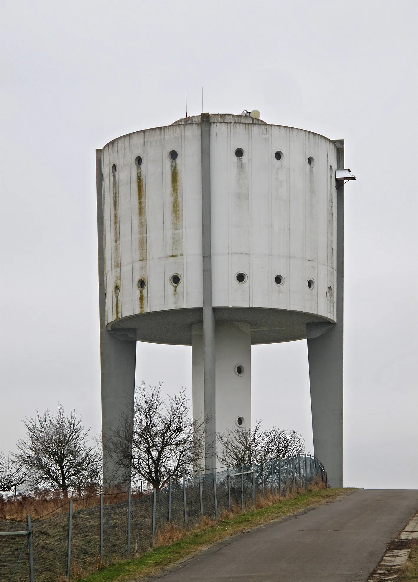 Photo showing: Water tower in Noertzange, Luxembourg