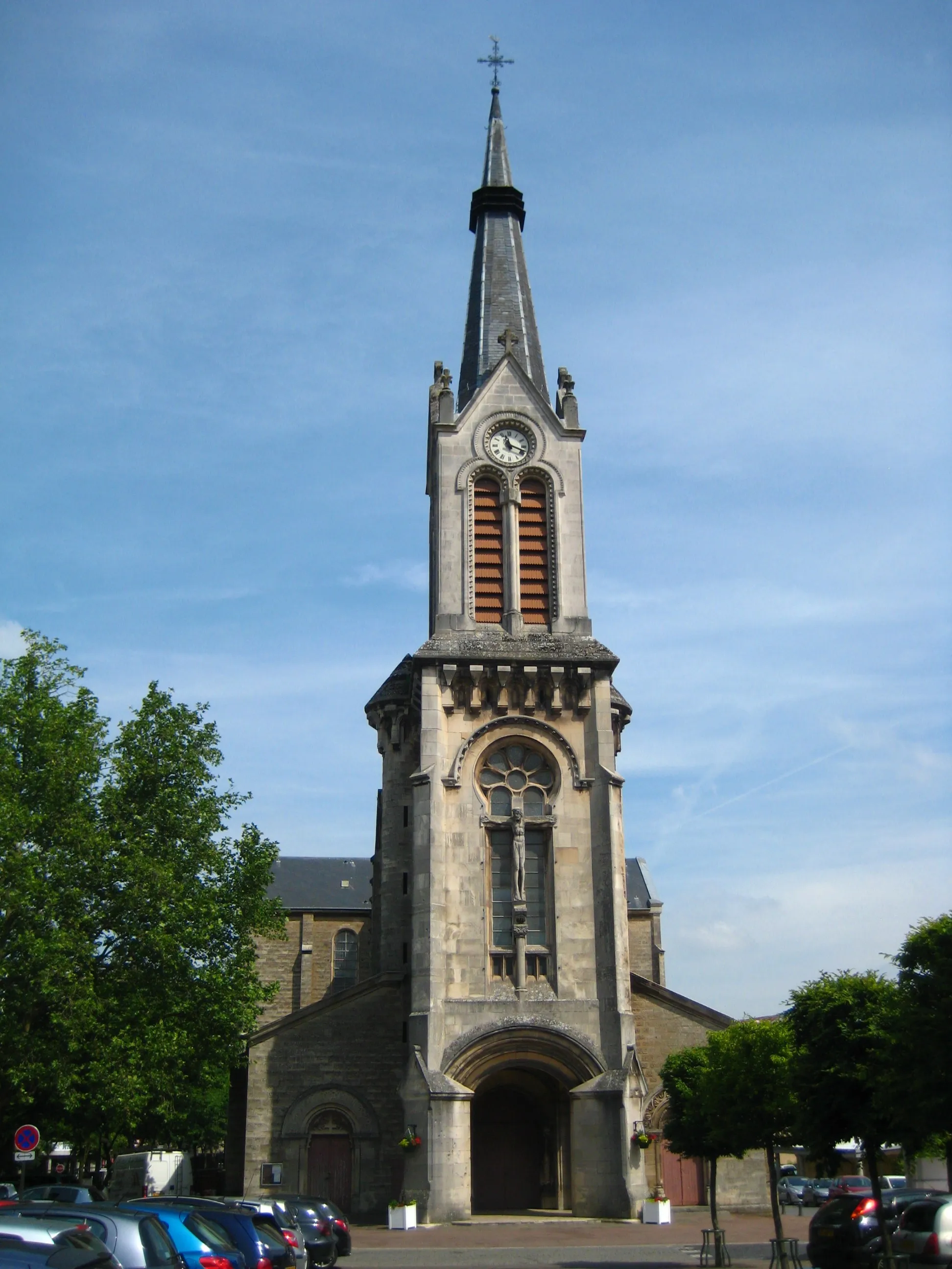 Photo showing: DescriptionEglise de Villerupt.jpg

Nouvelle église paroissiale de la-Nativité-de la-Vierge de Villerupt
Date

25 June 2009
Source

mon appareil photo
Author

Aimelaime