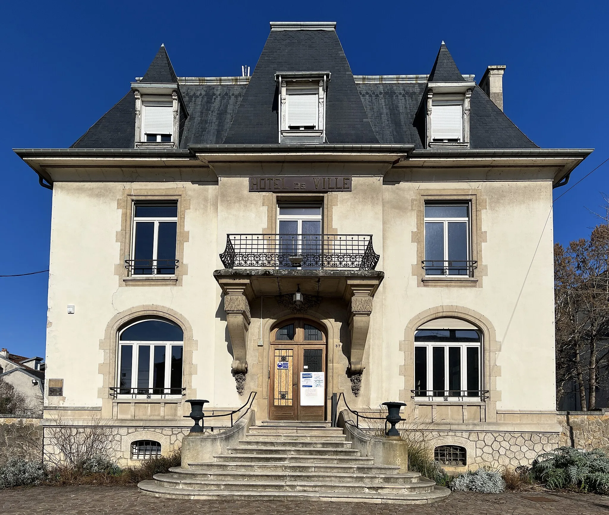 Photo showing: Hôtel de ville de Saint-Max.