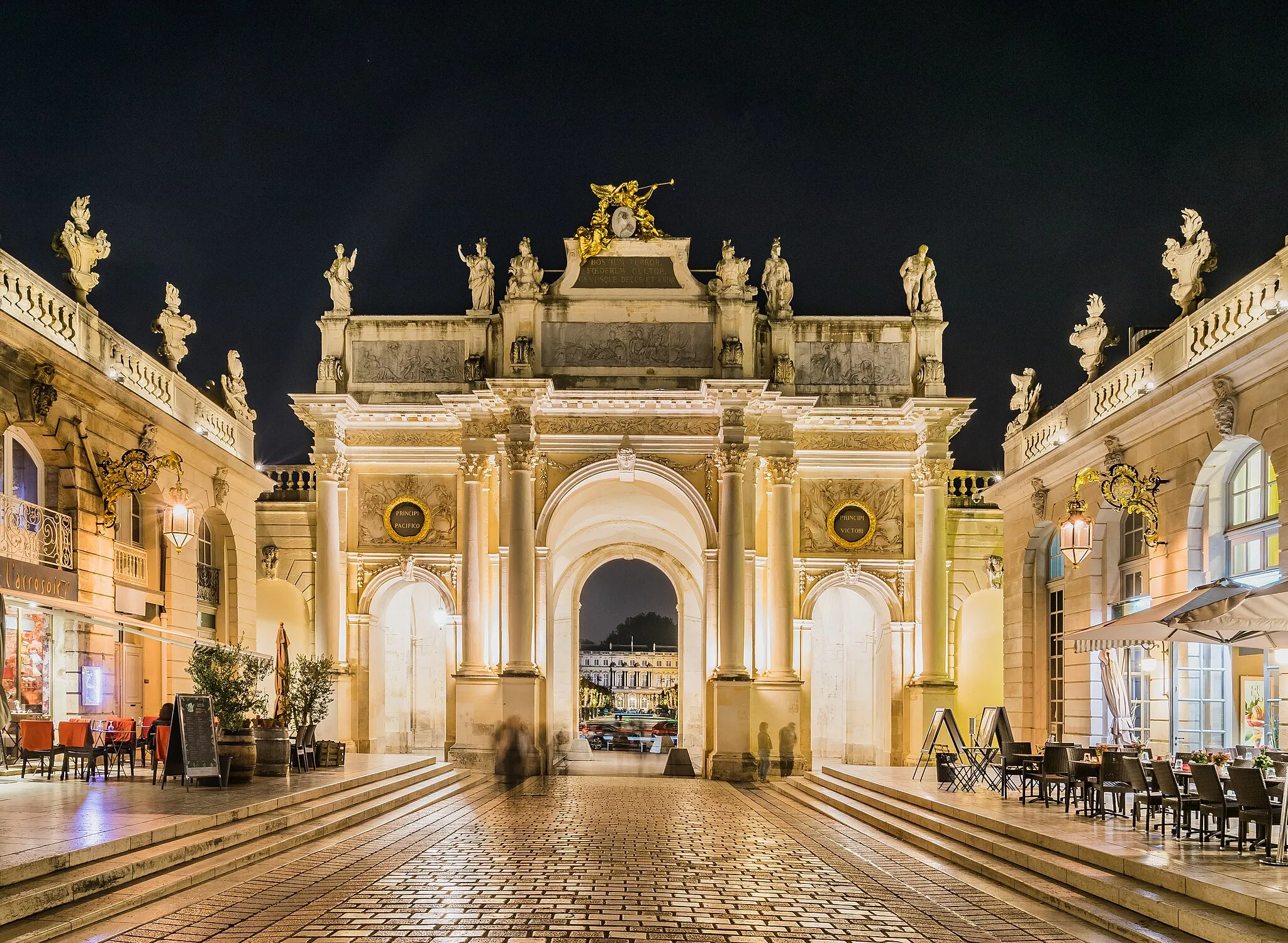 Photo showing: This building is indexed in the base Mérimée, a database of architectural heritage maintained by the French Ministry of Culture, under the reference PA00106099 .