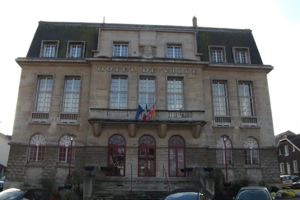 Photo showing: Frouard, l'hôtel de ville.