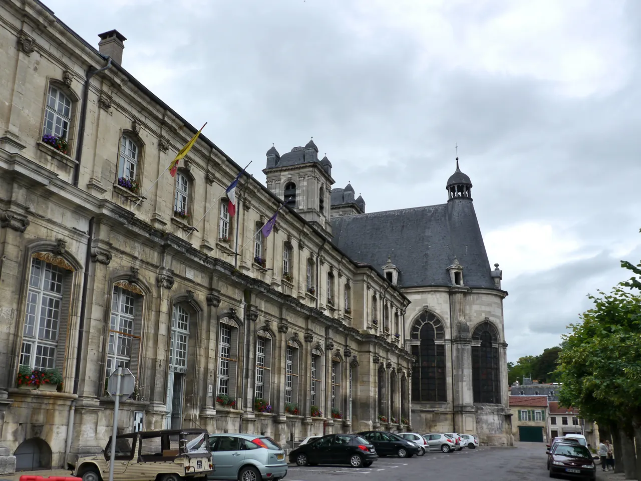 Photo showing: This building is classé au titre des monuments historiques de la France. It is indexed in the base Mérimée, a database of architectural heritage maintained by the French Ministry of Culture, under the reference PA00106613 .