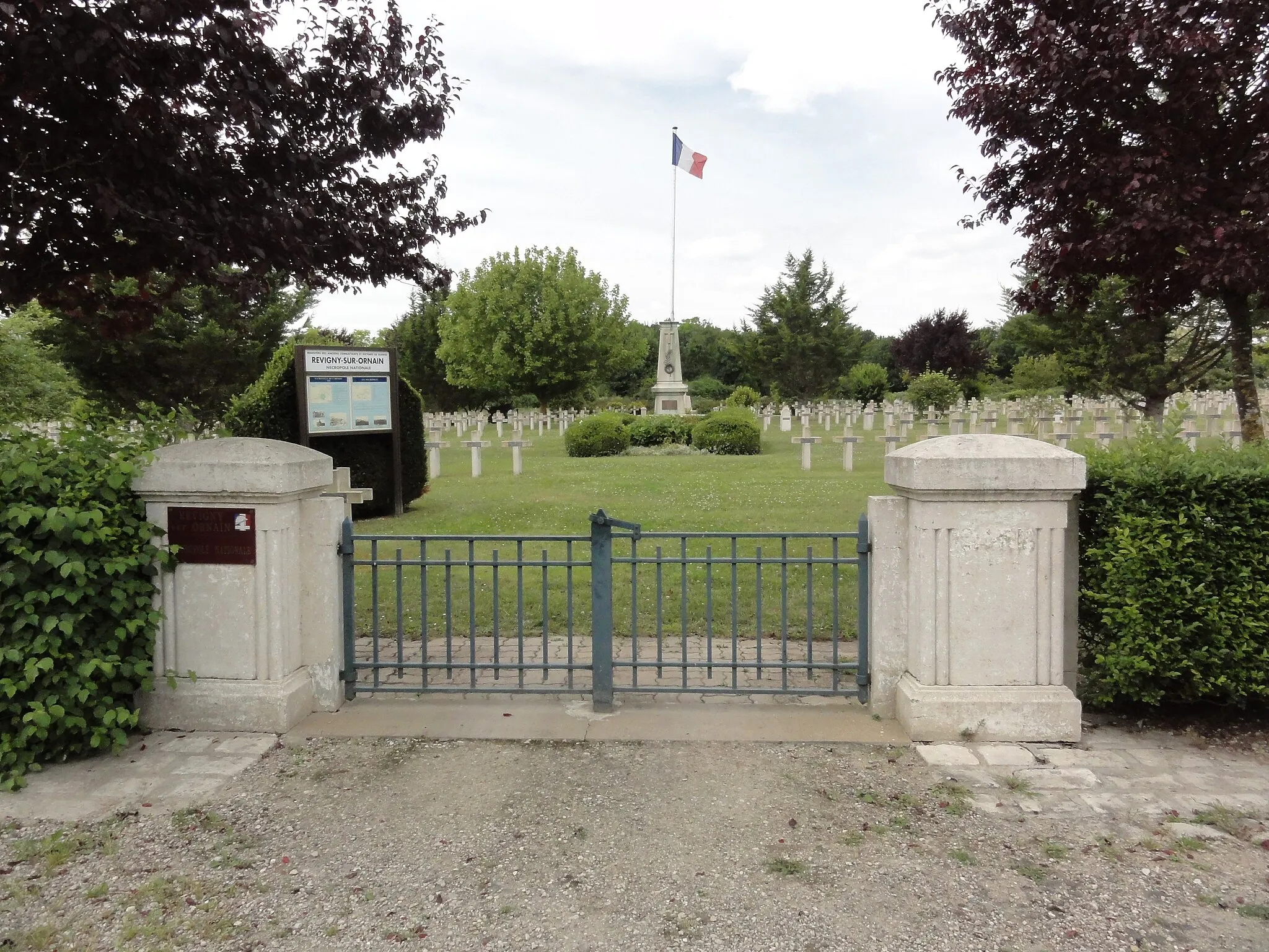 Photo showing: Revigny-sur-Ornain (Meuse) nécropole nationale