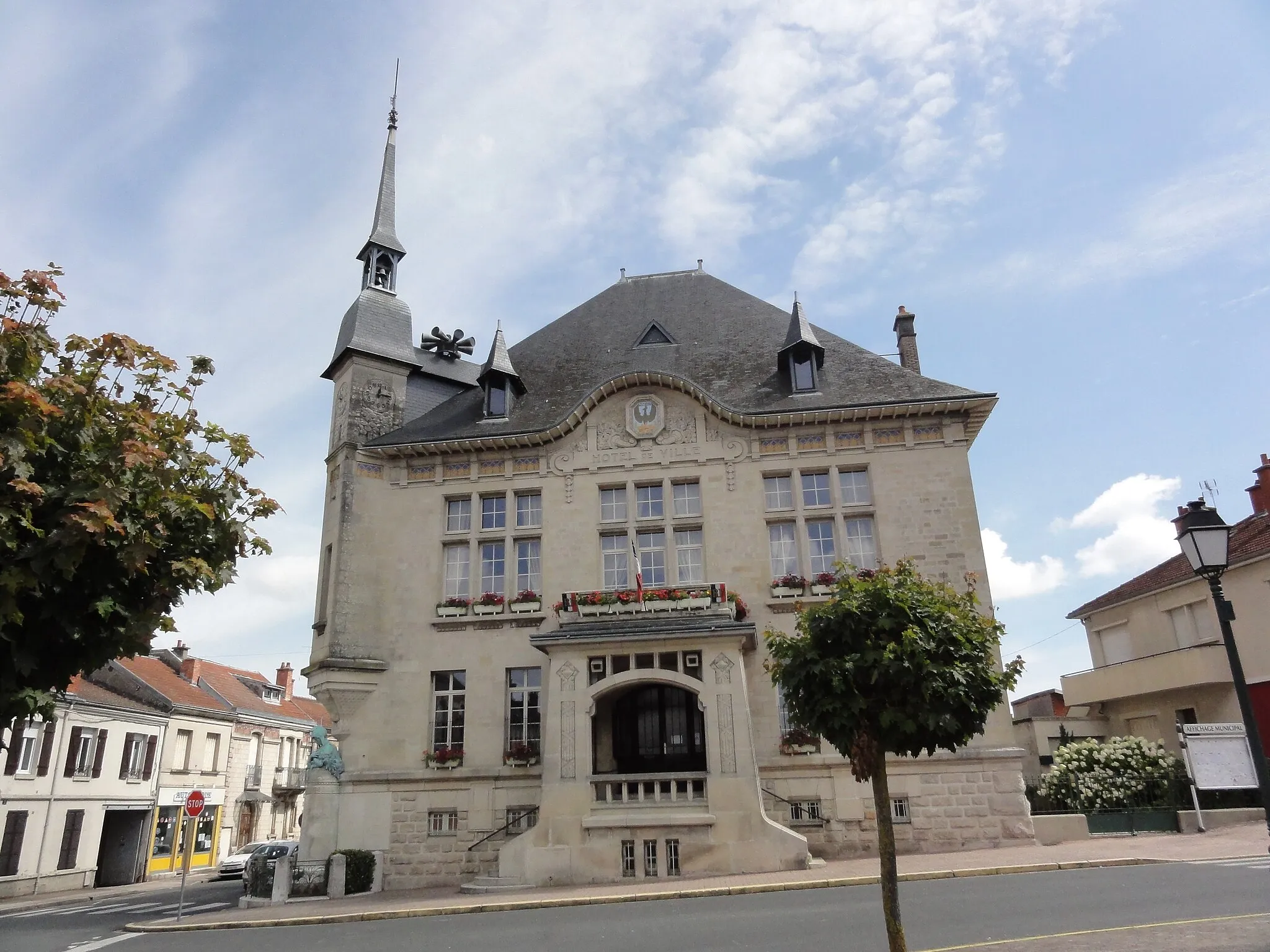 Photo showing: Sermaize-les-Bains (Marne) hôtel de ville