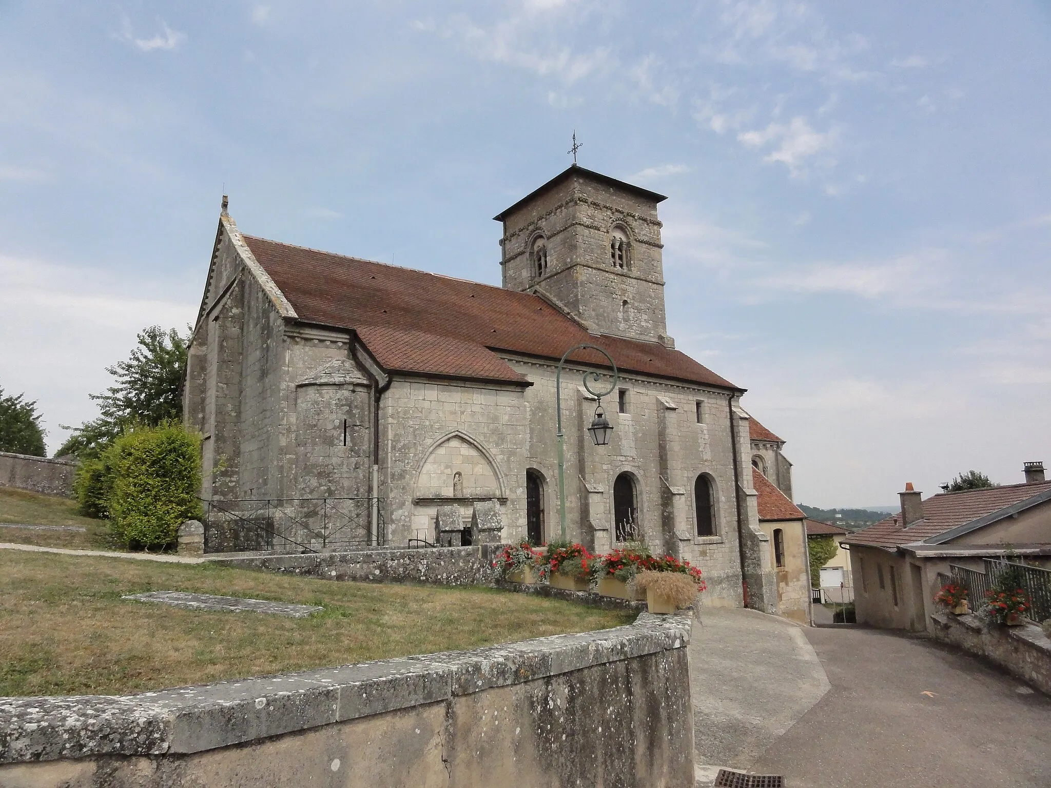 Photo showing: Écrouves (Meurthe-et-M.) Église Notre-Dame-de-la-Nativité-et-de-la-Vierge