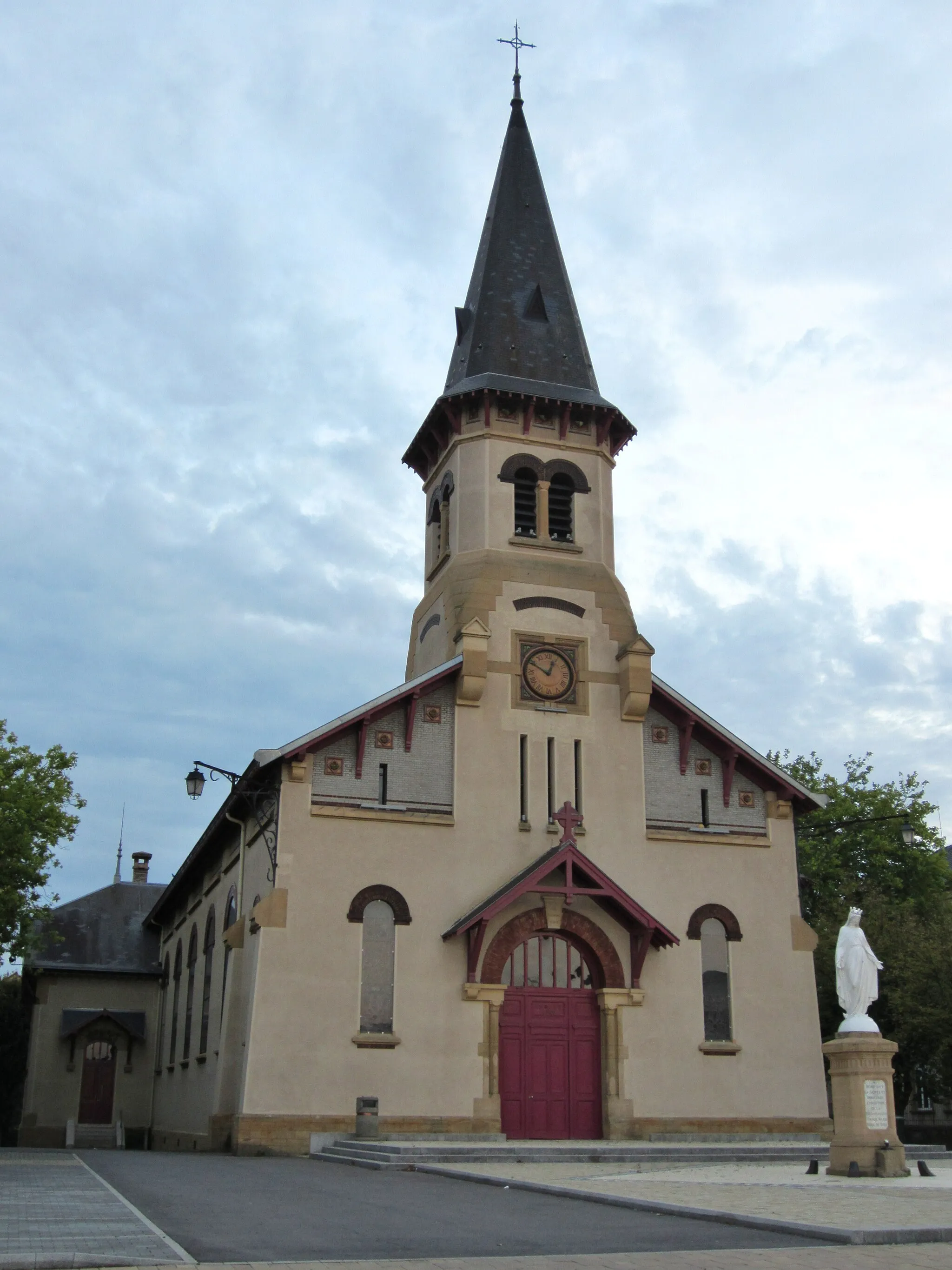 Photo showing: DescriptionEglise de Joeuf.JPG

Église paroissiale Notre-Dame-de-Franchepré Joeuf
Date

1 September 2011
Source

mon appareil photo
Author

Aimelaime
Permission (Reusing this file)

Public domainPublic domainfalsefalse

I, the copyright holder of this work, release this work into the public domain. This applies worldwide. In some countries this may not be legally possible; if so: I grant anyone the right to use this work for any purpose, without any conditions, unless such conditions are required by law.