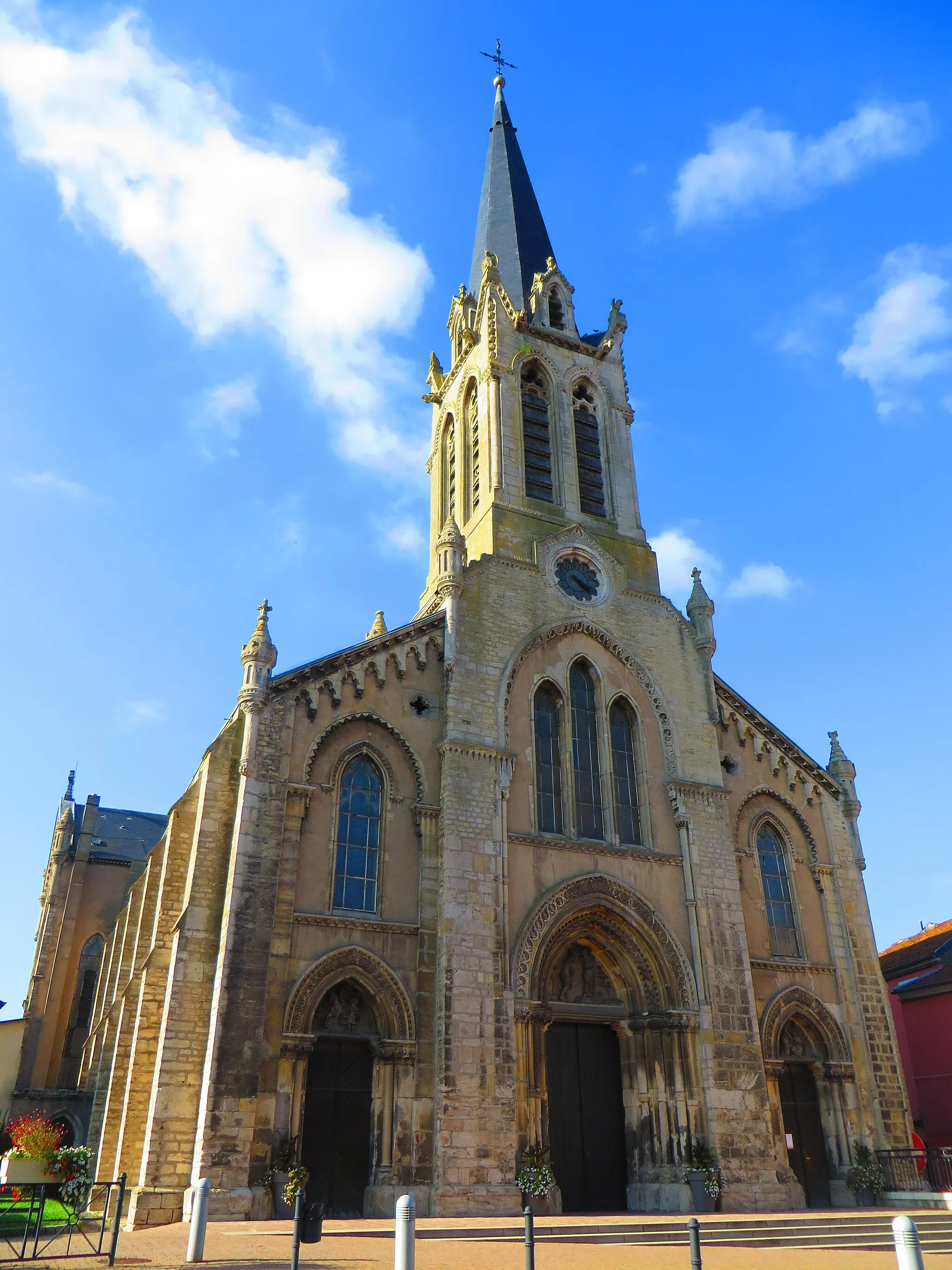 Photo showing: Château-Salins l'église Saint-Jean-Baptiste