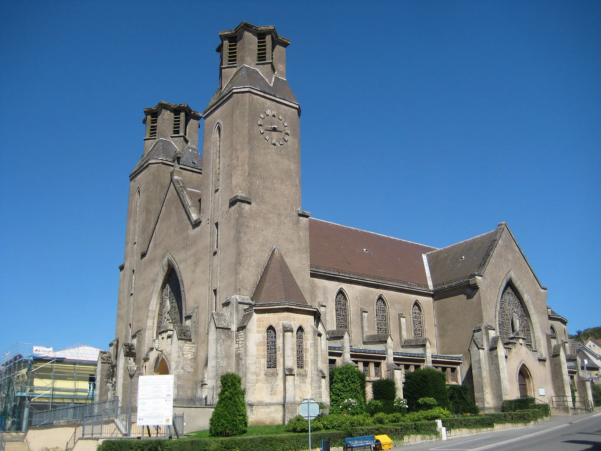 Photo showing: Audun-le-Tiche (Moselle, France) : L'église Saint-François-d'Assise.