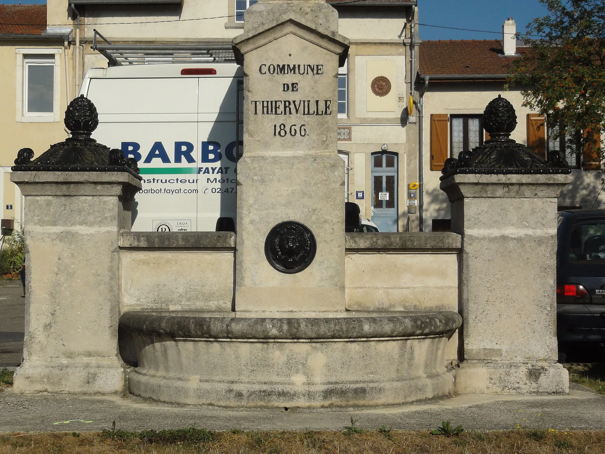 Photo showing: Thierville-sur-Meuse (Meuse) fontaine