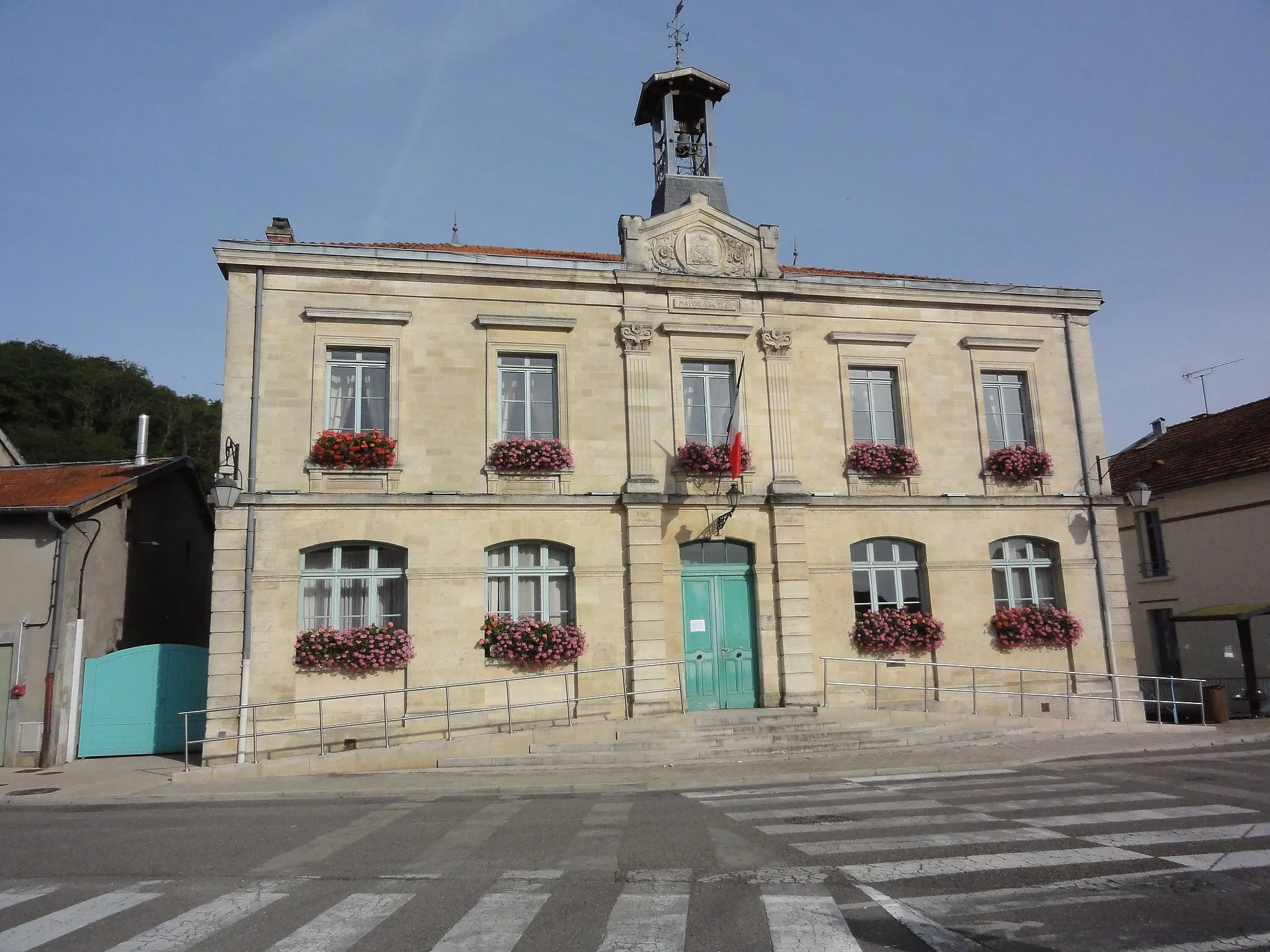 Photo showing: Fains-Véel (Meuse) Fains-les-Sources mairie