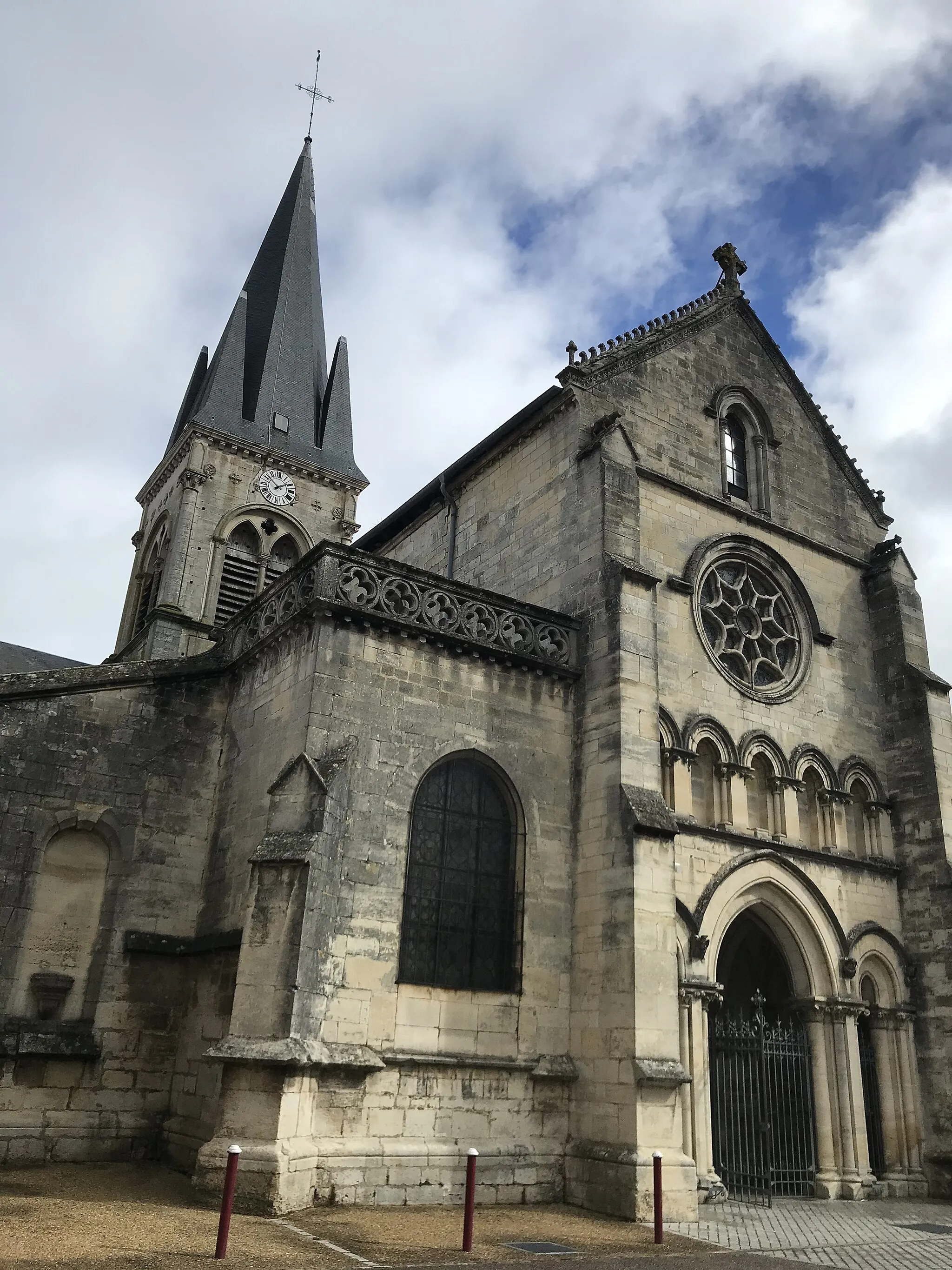 Photo showing: Ligny-en-Barrois - Église de Notre Dame des Vertus