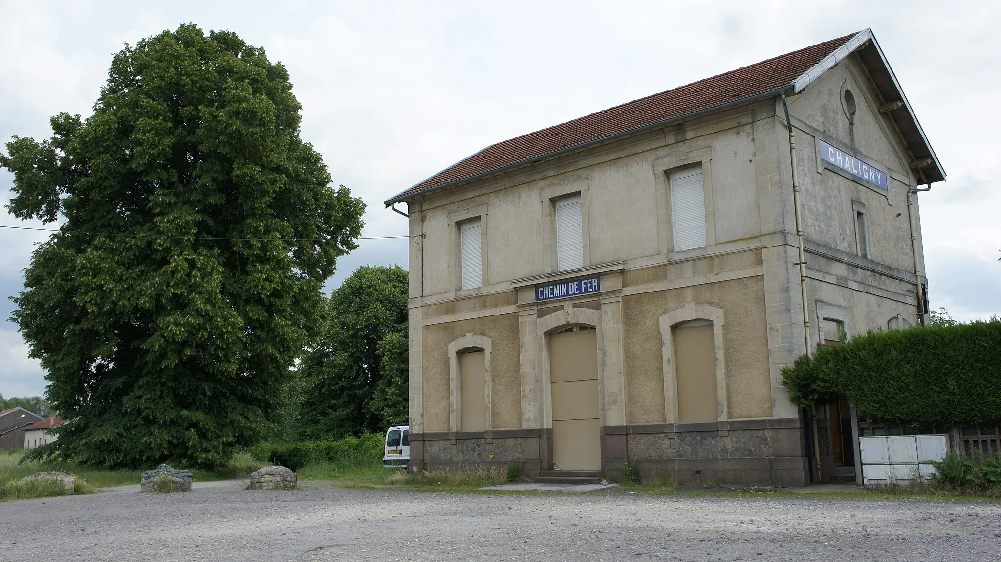 Photo showing: vue de l'ancienne gare de Chaligny .