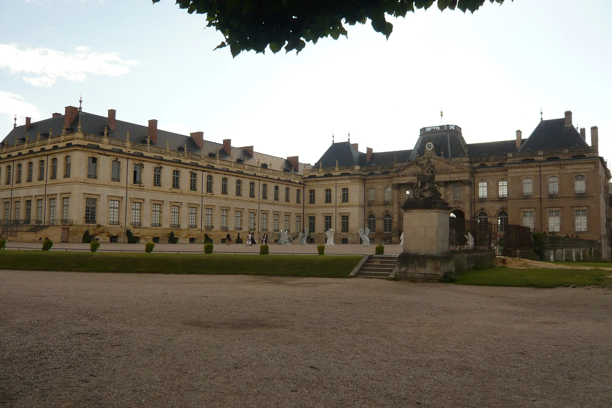 Photo showing: This building is indexed in the base Mérimée, a database of architectural heritage maintained by the French Ministry of Culture, under the reference PA00106079 .