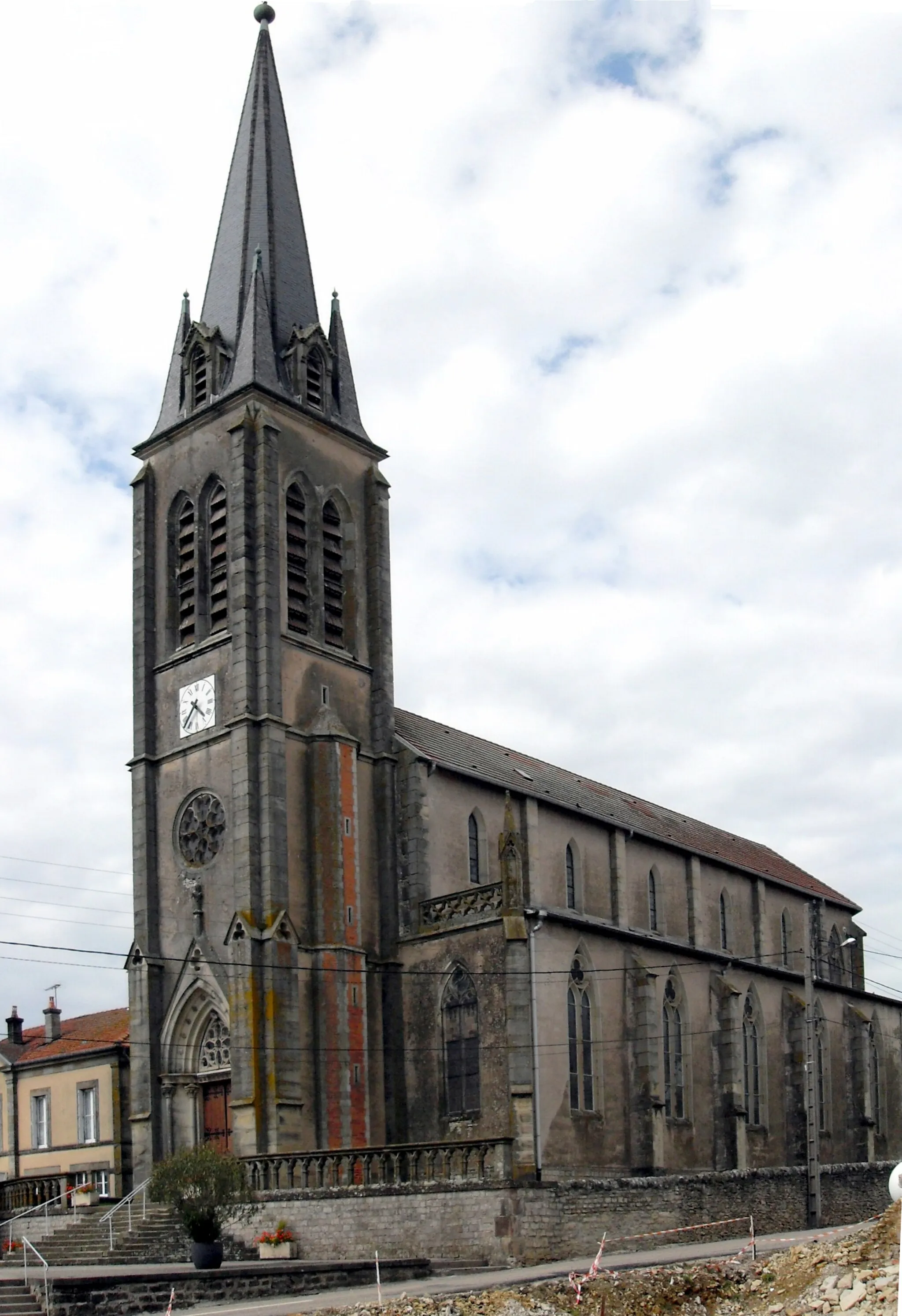 Photo showing: L'église Saint-Maurice de Moriville, côté sud