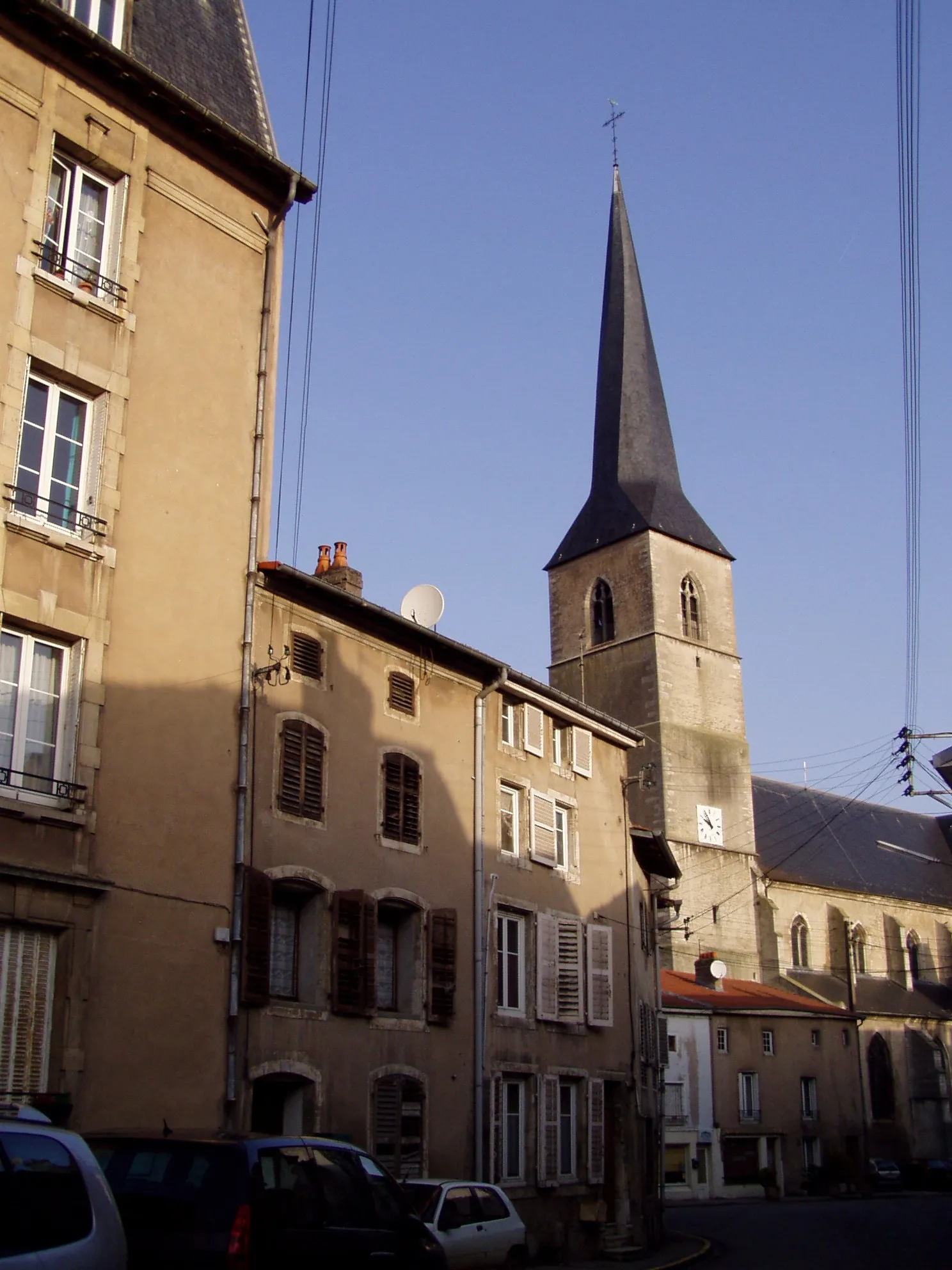 Photo showing: l'église de Vezelise avec son clocher tors