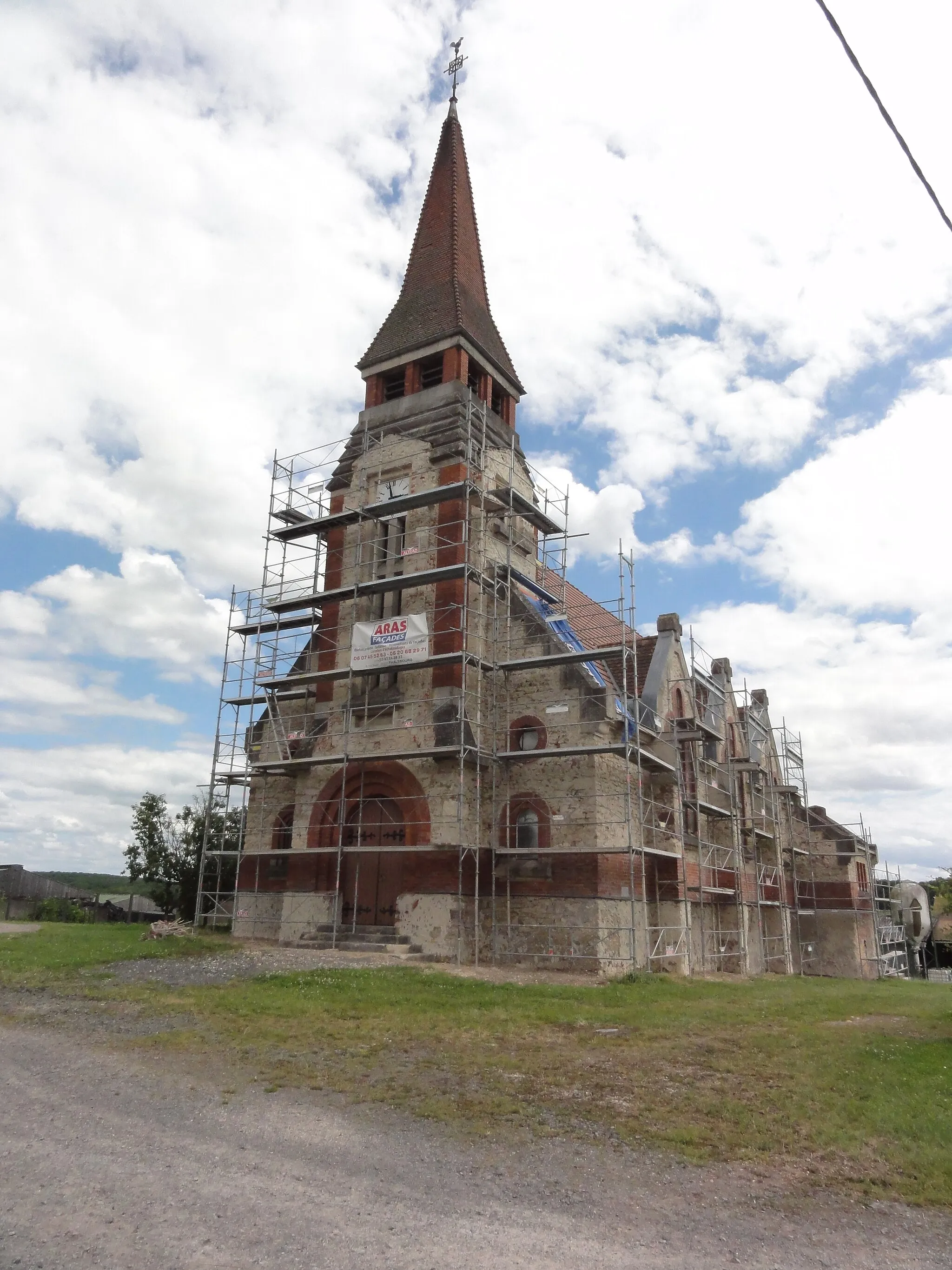 Photo showing: Gondrexon (M-et-M) église en restauration 2016