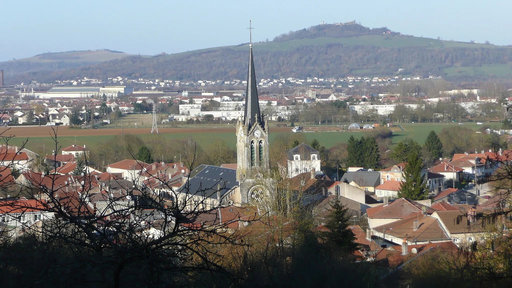 Photo showing: Overview of Jézainville. Basically, the hill of Mousson.