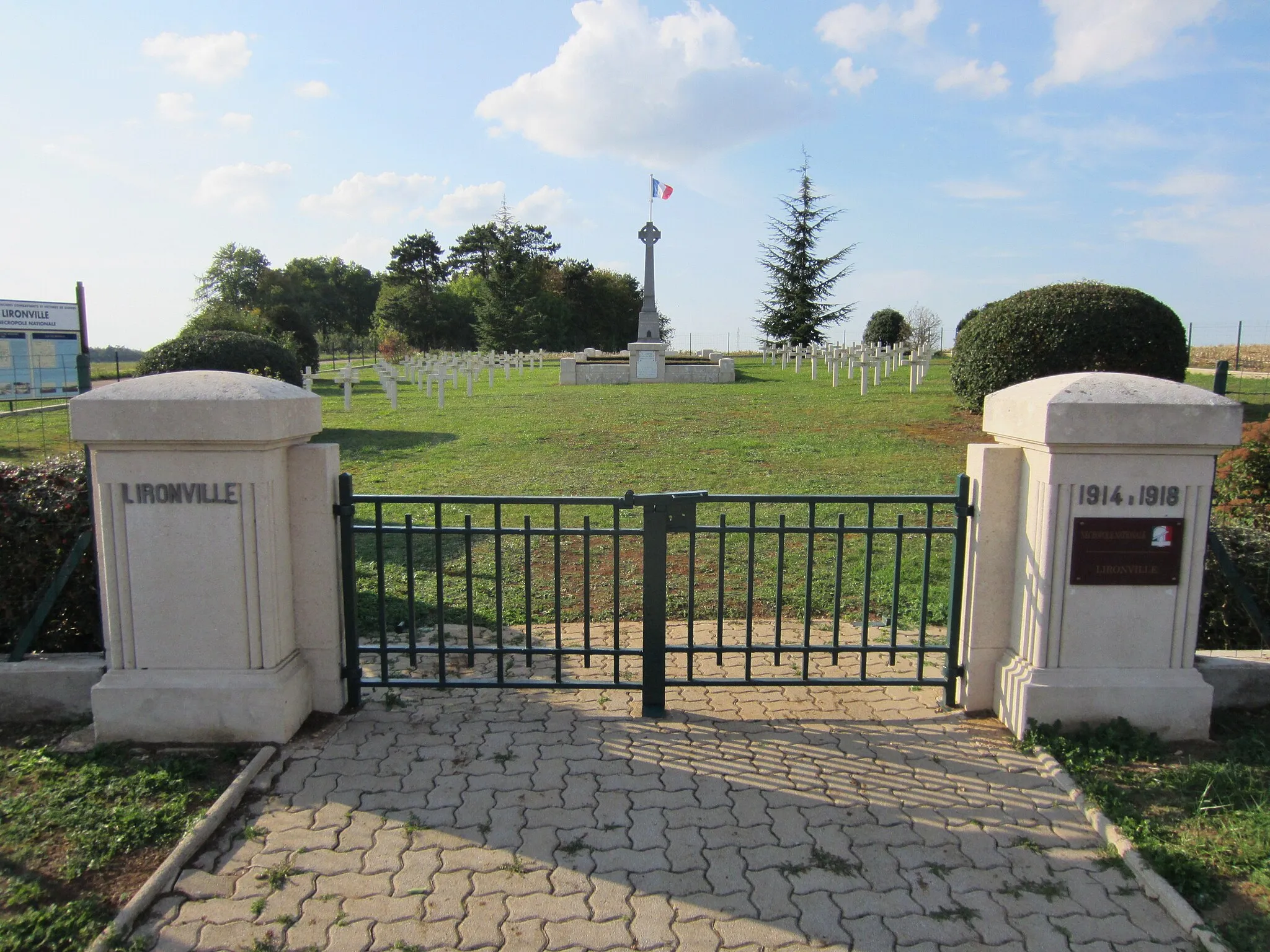 Photo showing: DescriptionCimetiere militaire francais Lironville.jpg

cimetiere militaire francais Lironville
Date

27 September 2011
Source

mon appareil photo
Author

Aimelaime
Permission (Reusing this file)

Public domainPublic domainfalsefalse

I, the copyright holder of this work, release this work into the public domain. This applies worldwide. In some countries this may not be legally possible; if so: I grant anyone the right to use this work for any purpose, without any conditions, unless such conditions are required by law.