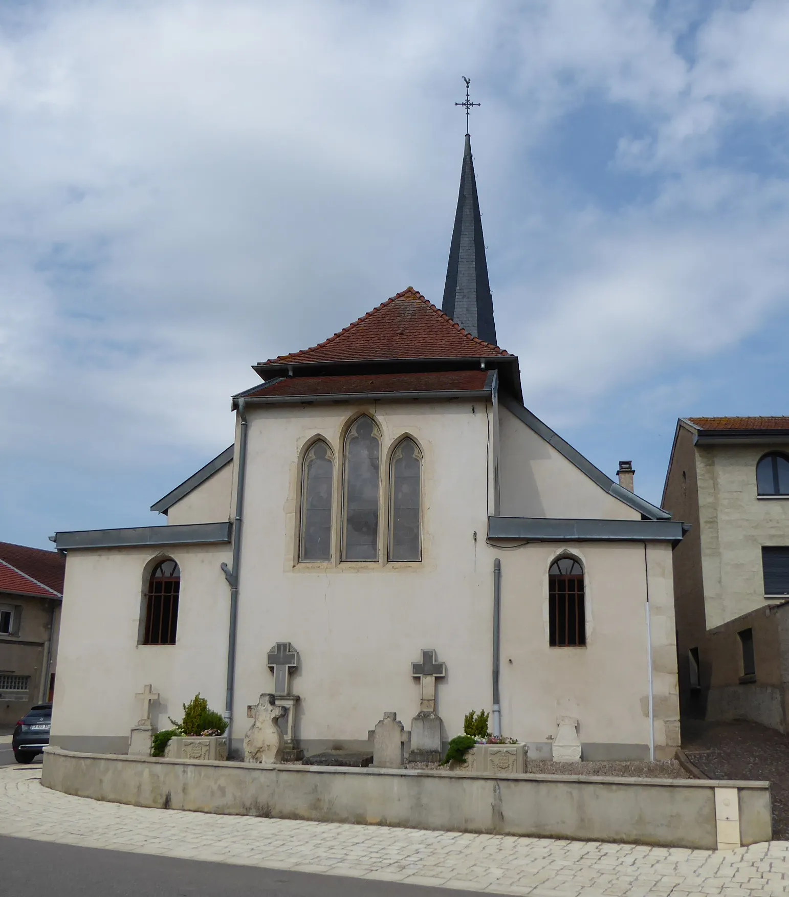 Photo showing: Chevet de l'église de Laneuvelotte en Meurthe-et-Moselle (France).