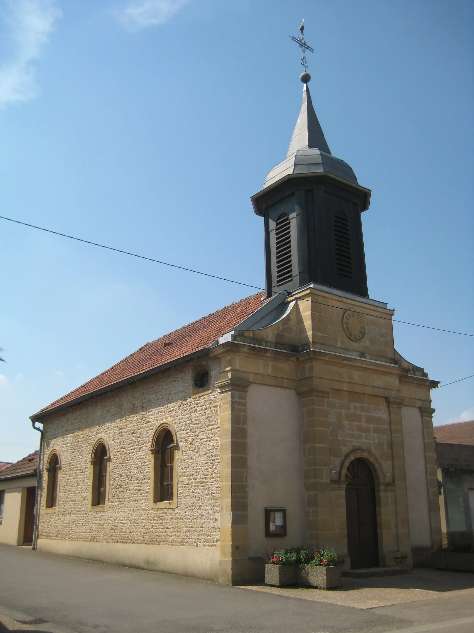 Photo showing: DescriptionEglise Lantefontaine.jpg

Église Saint-Hubert de Lantéfontaine
Date

26 June 2009
Source

mon appareil photo
Author

Aimelaime