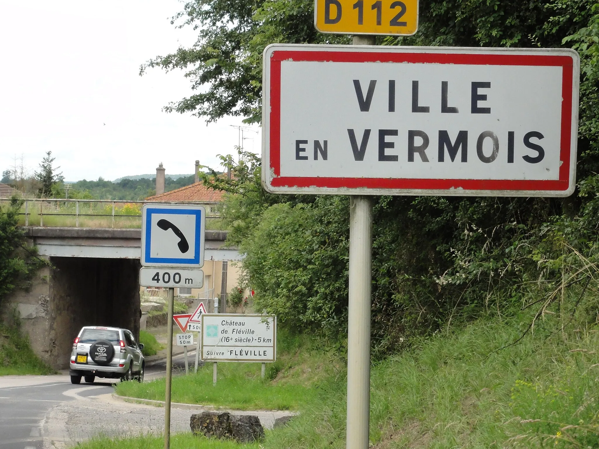 Photo showing: Ville-en-Vermois (M-et-M) city limit sign
