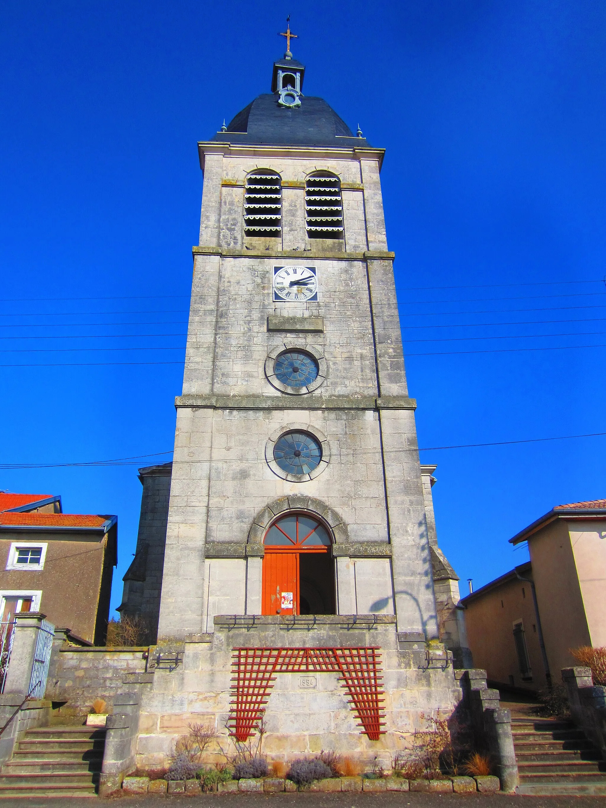Photo showing: Mandres aux quatre tours church
