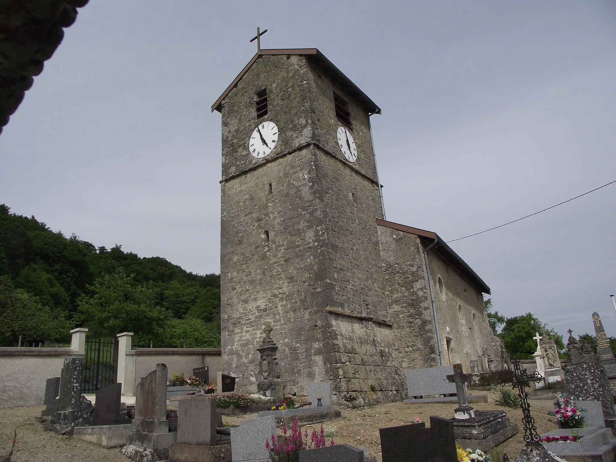 Photo showing: Église Saint Rémy de Mont-L-Étroit