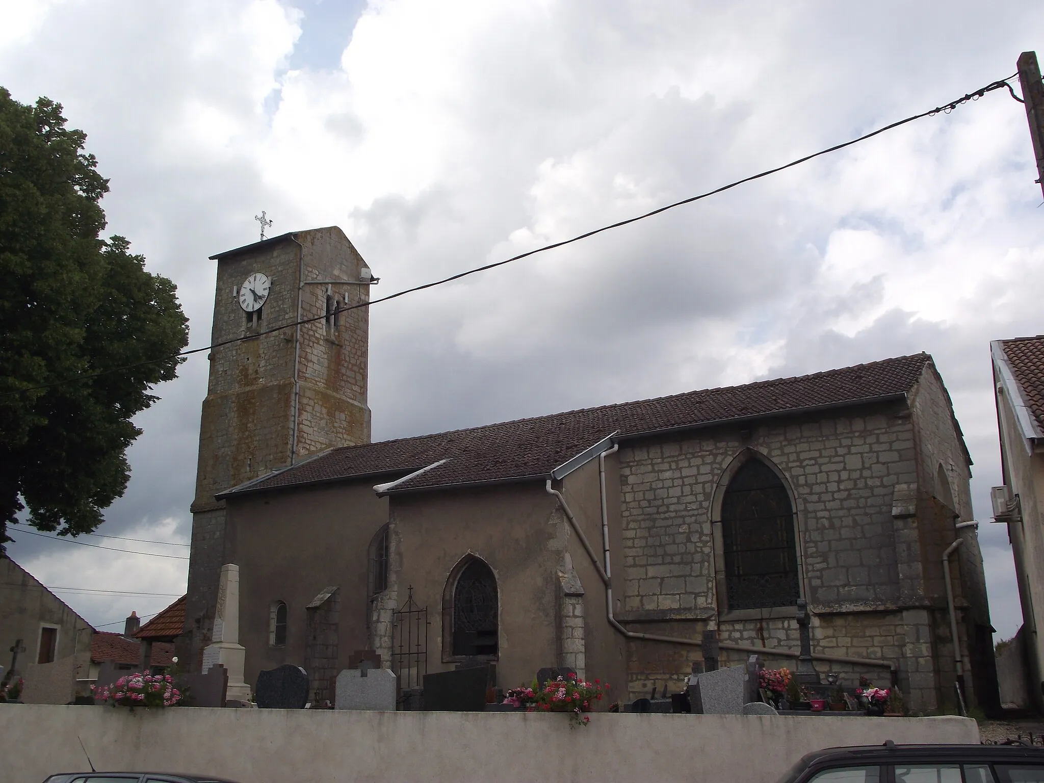 Photo showing: église Saint Césaire vue de la route