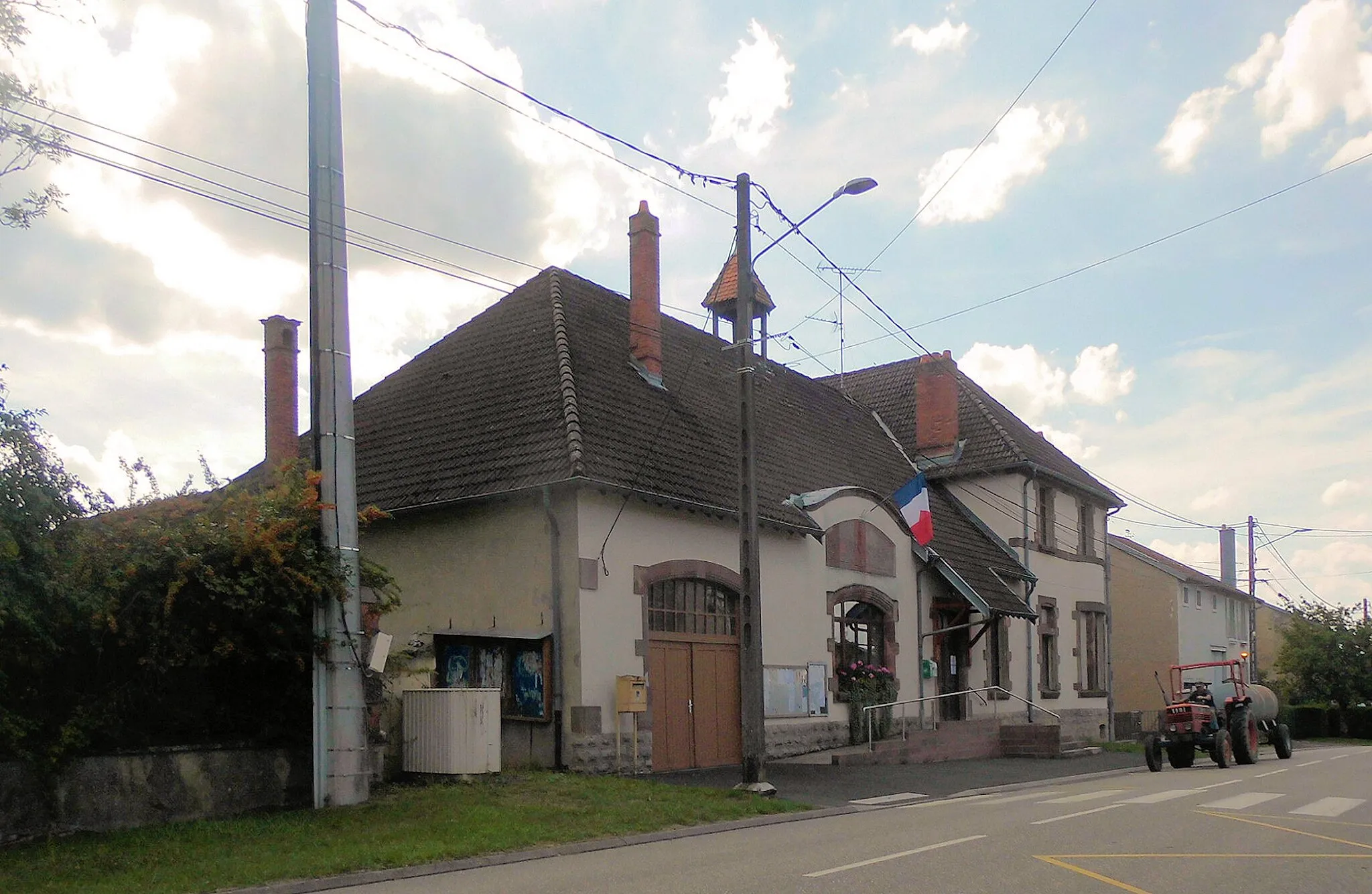 Photo showing: La mairie de Neuviller-lès-Badonviller