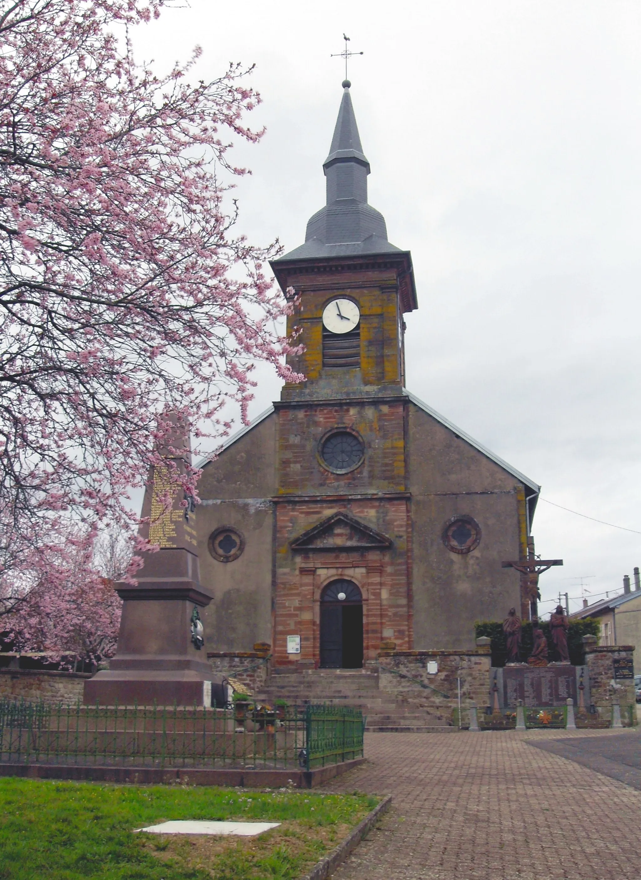 Photo showing: L'église Saint-Pierre-aux-Liens de Pexonne, côté sud-ouest