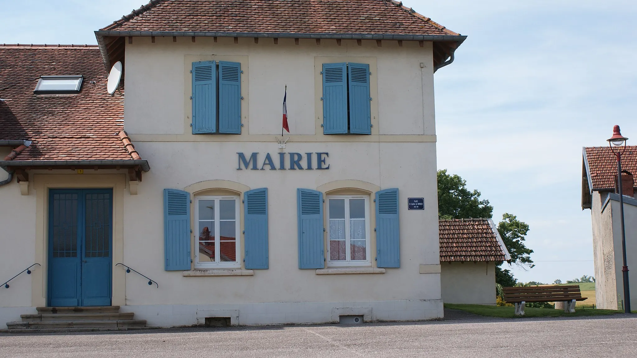Photo showing: maire de Saint Maurice aux Forges