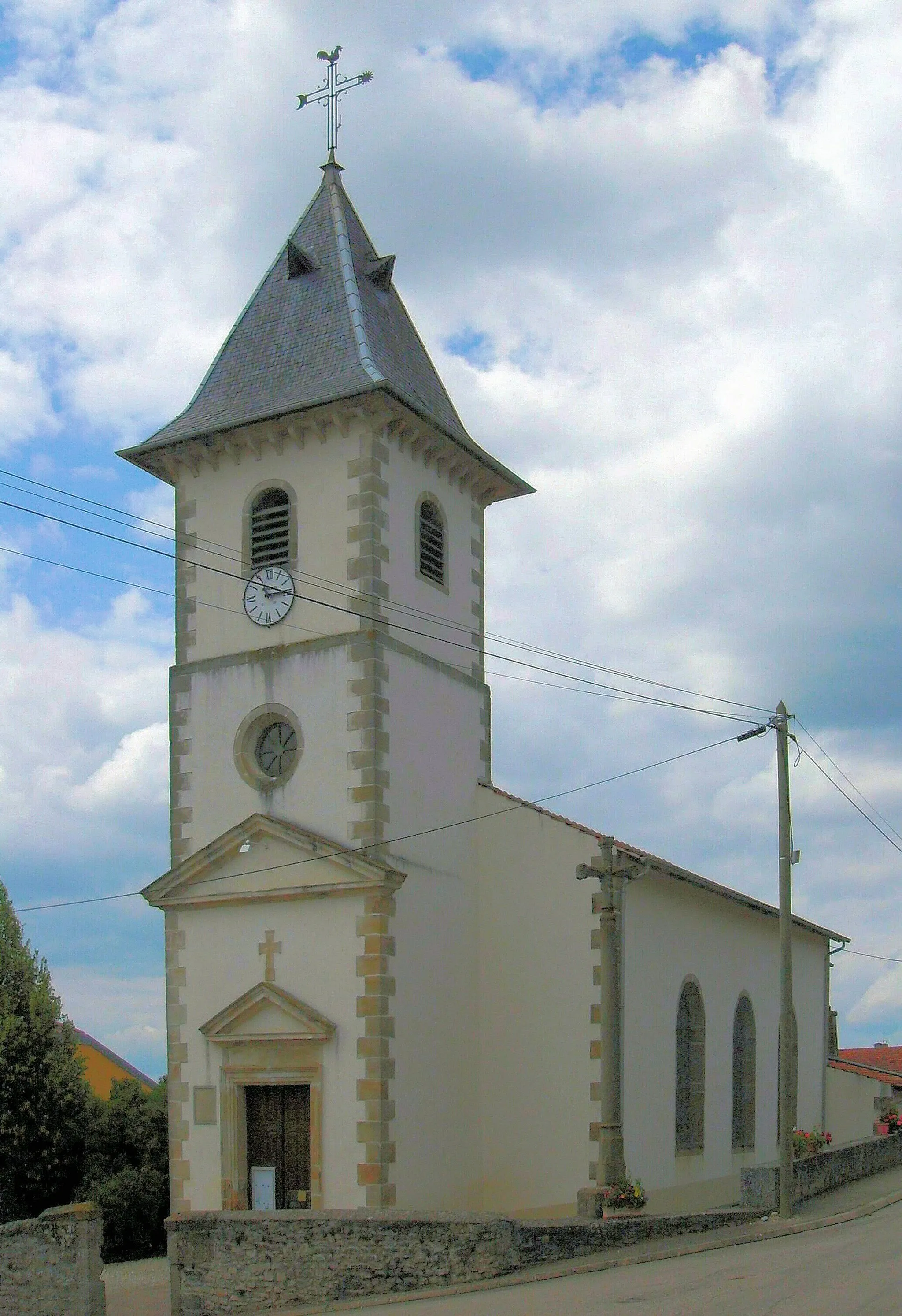 Photo showing: L'église Saint-Quirin d'Ahéville, côté sud-est