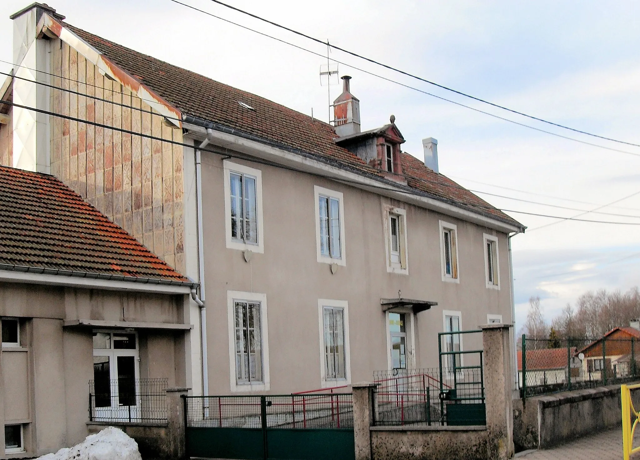 Photo showing: La mairie d'Arrentès-de-Corcieux