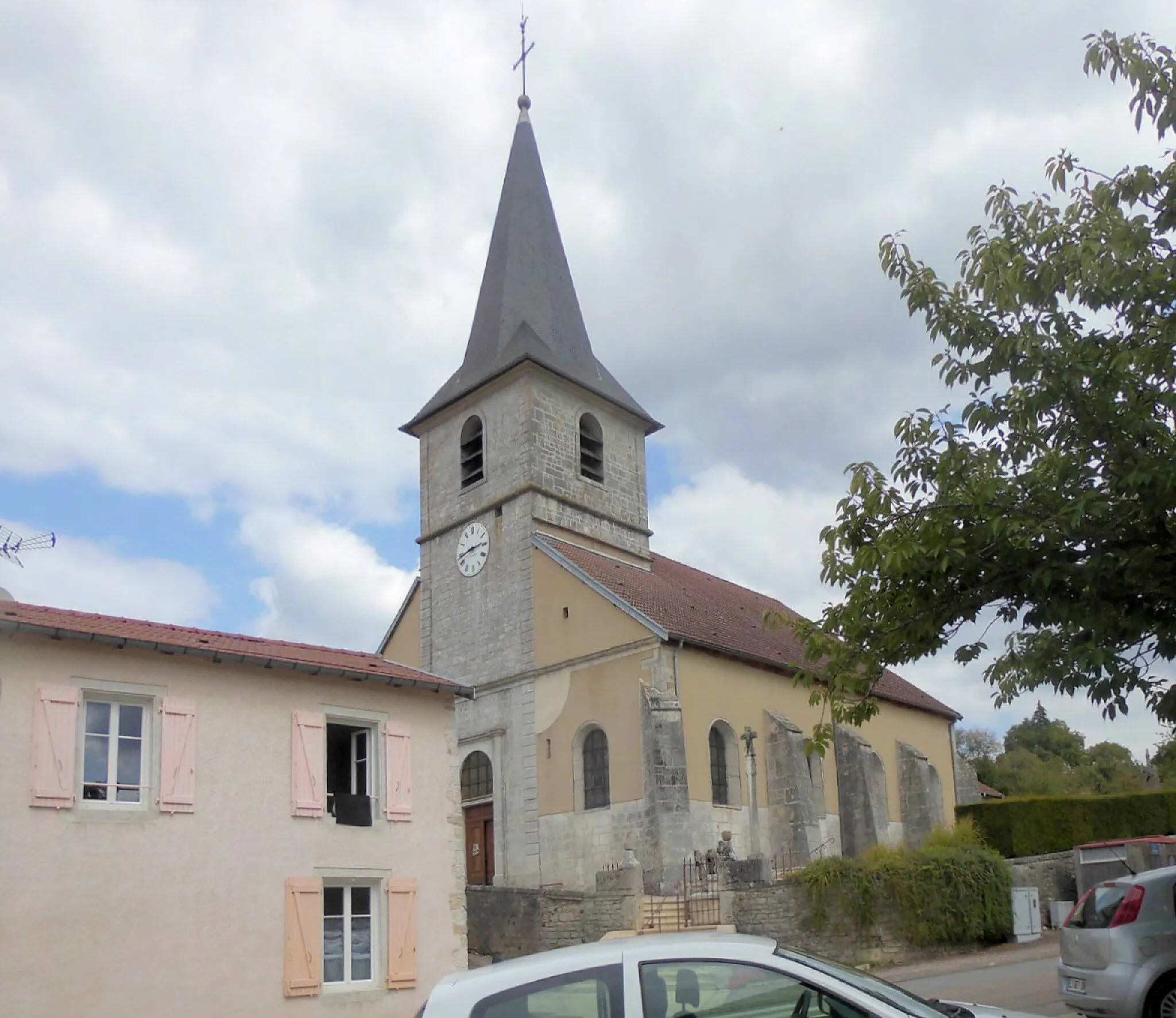 Photo showing: L'église Saint-Lambert d'Attignéville, côté sud-ouest