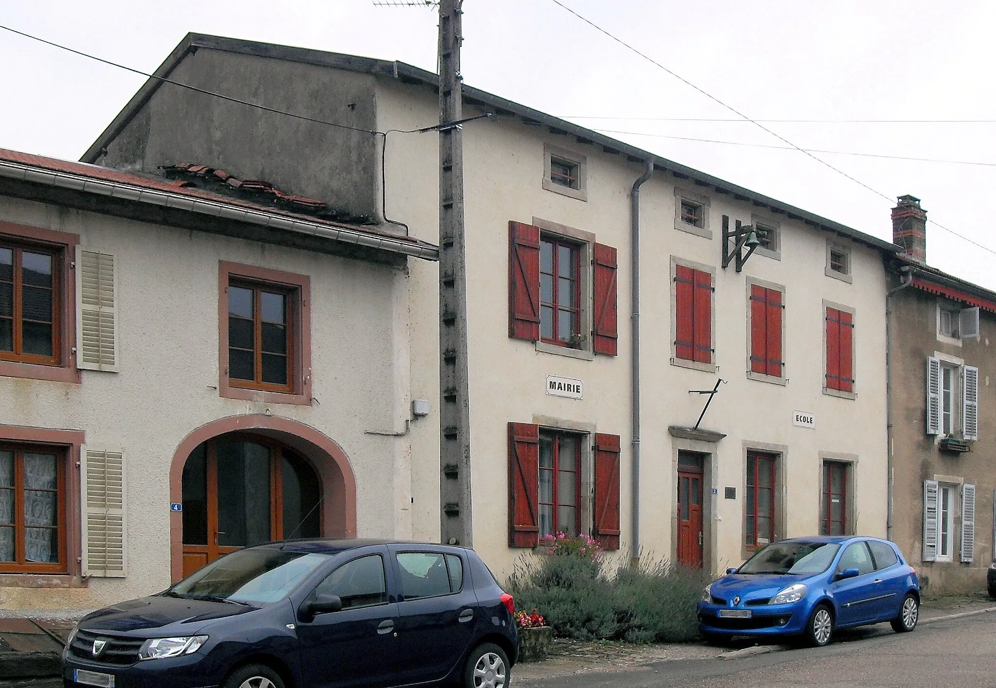 Photo showing: La mairie-école de Begnécourt