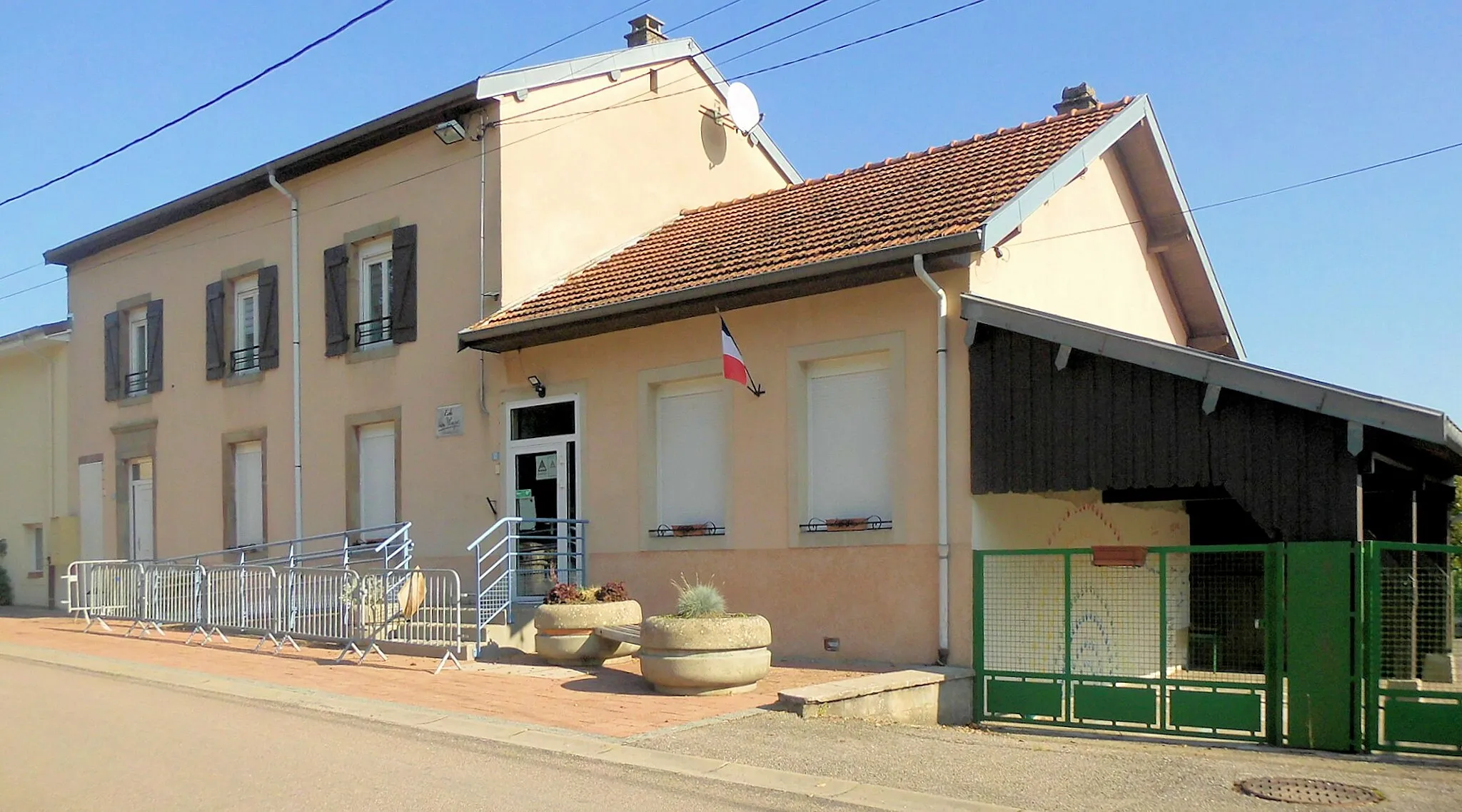 Photo showing: La mairie de Brantigny