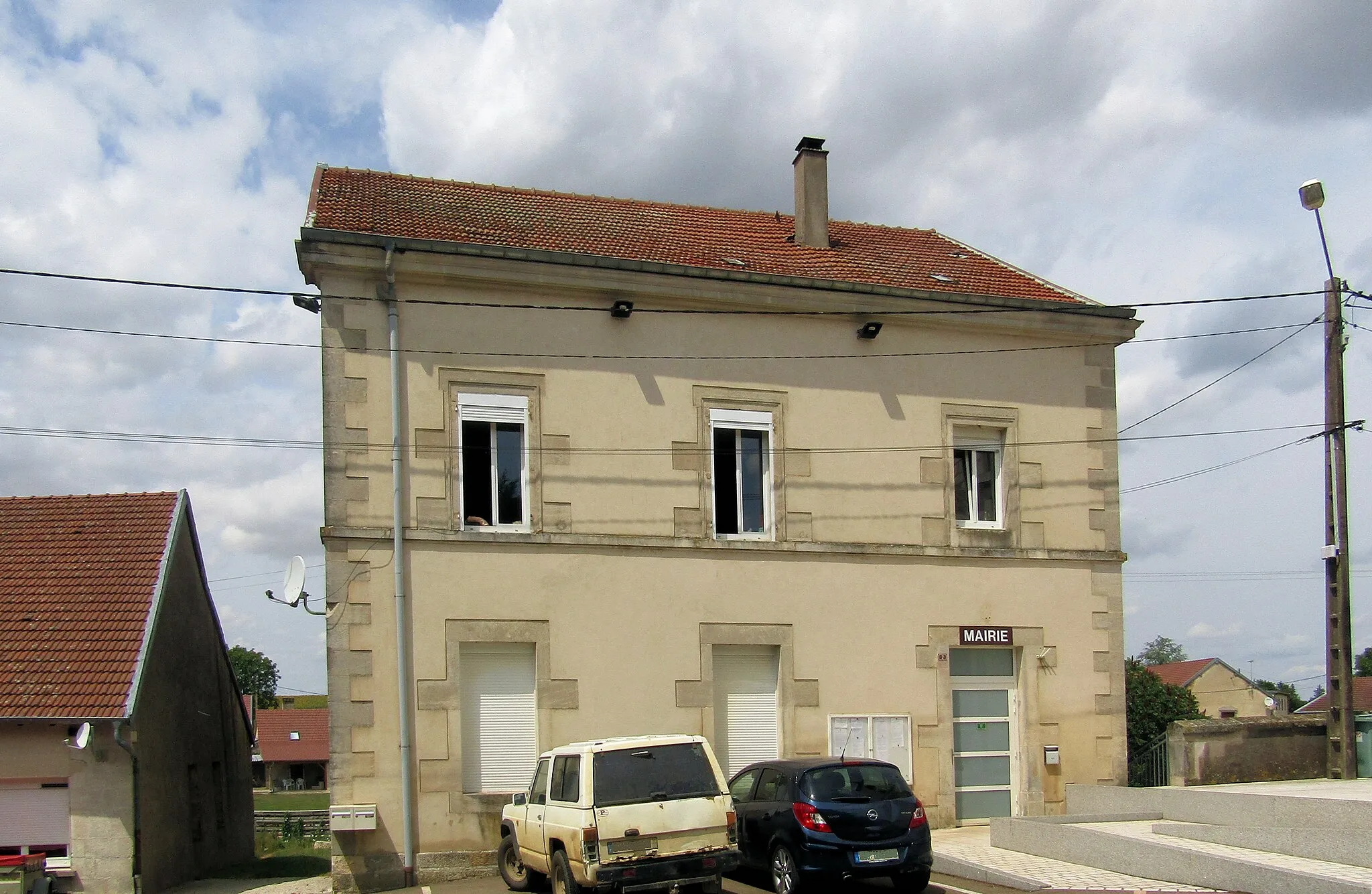 Photo showing: La mairie de Brechainville