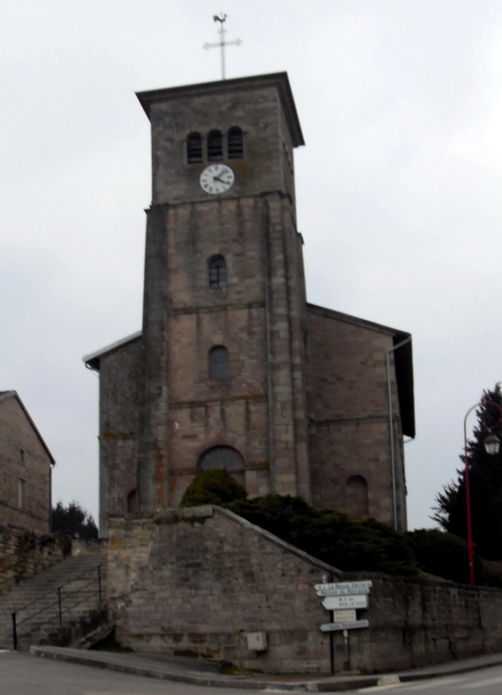 Photo showing: L'église Saint-Léger à Charmois-l'Orgueilleux, côté sud-est