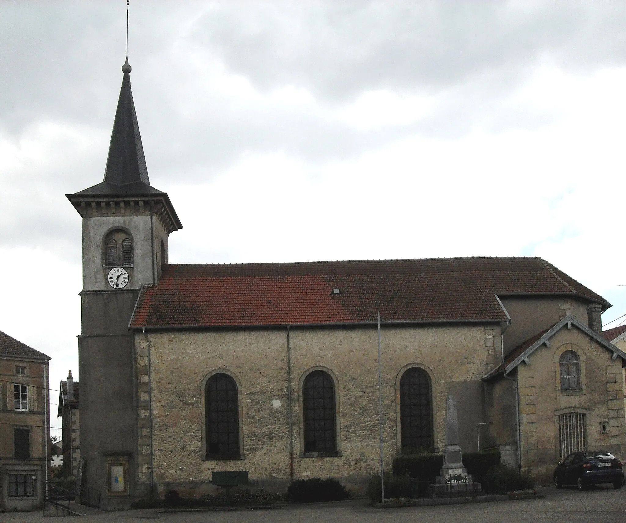 Photo showing: L'église Saint-Médard à Damas-et-Bettegney, côté sud-est