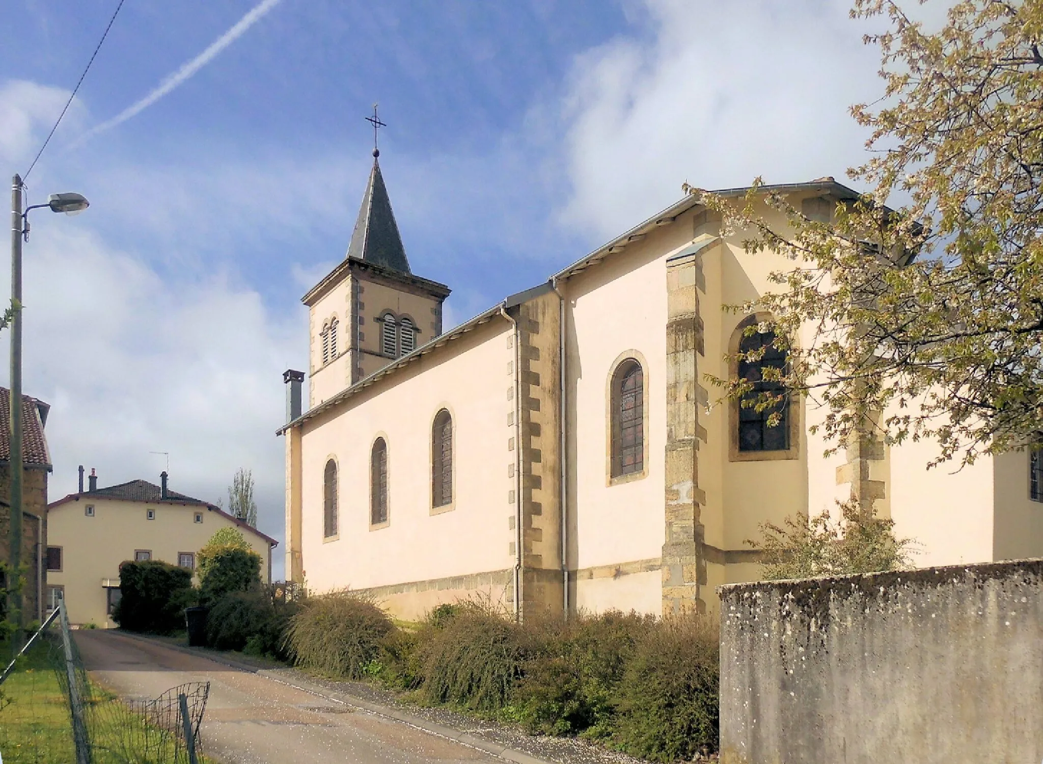 Photo showing: L'église Saint-Maurice à Darnieulles, côté nord-est