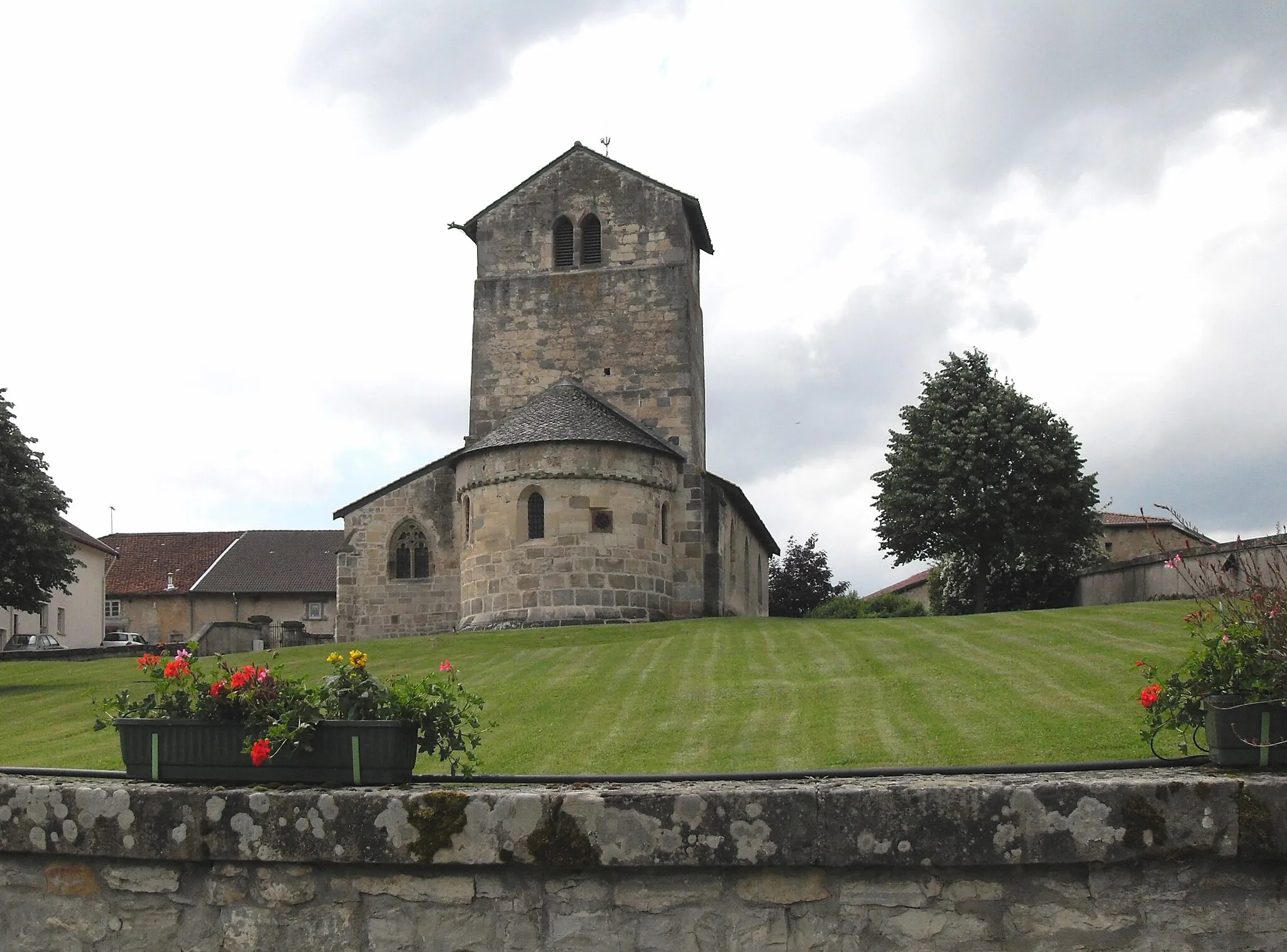 Photo showing: L'église Saint-Jean-Baptiste de Laviéville à Dompaire, côté est