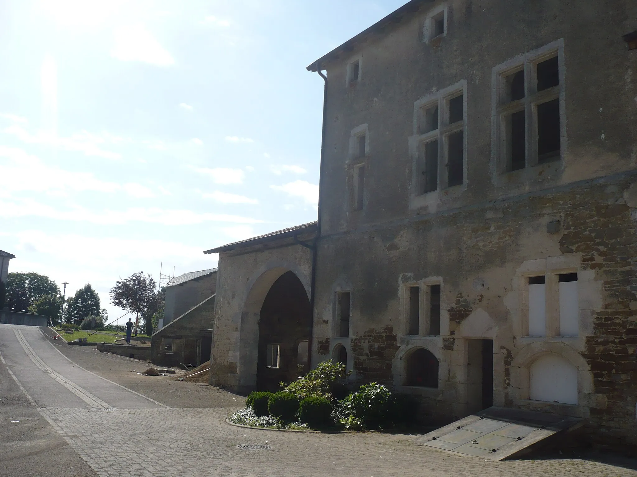 Photo showing: logis Renaissance  du château de Dommartin"sur-Vraine